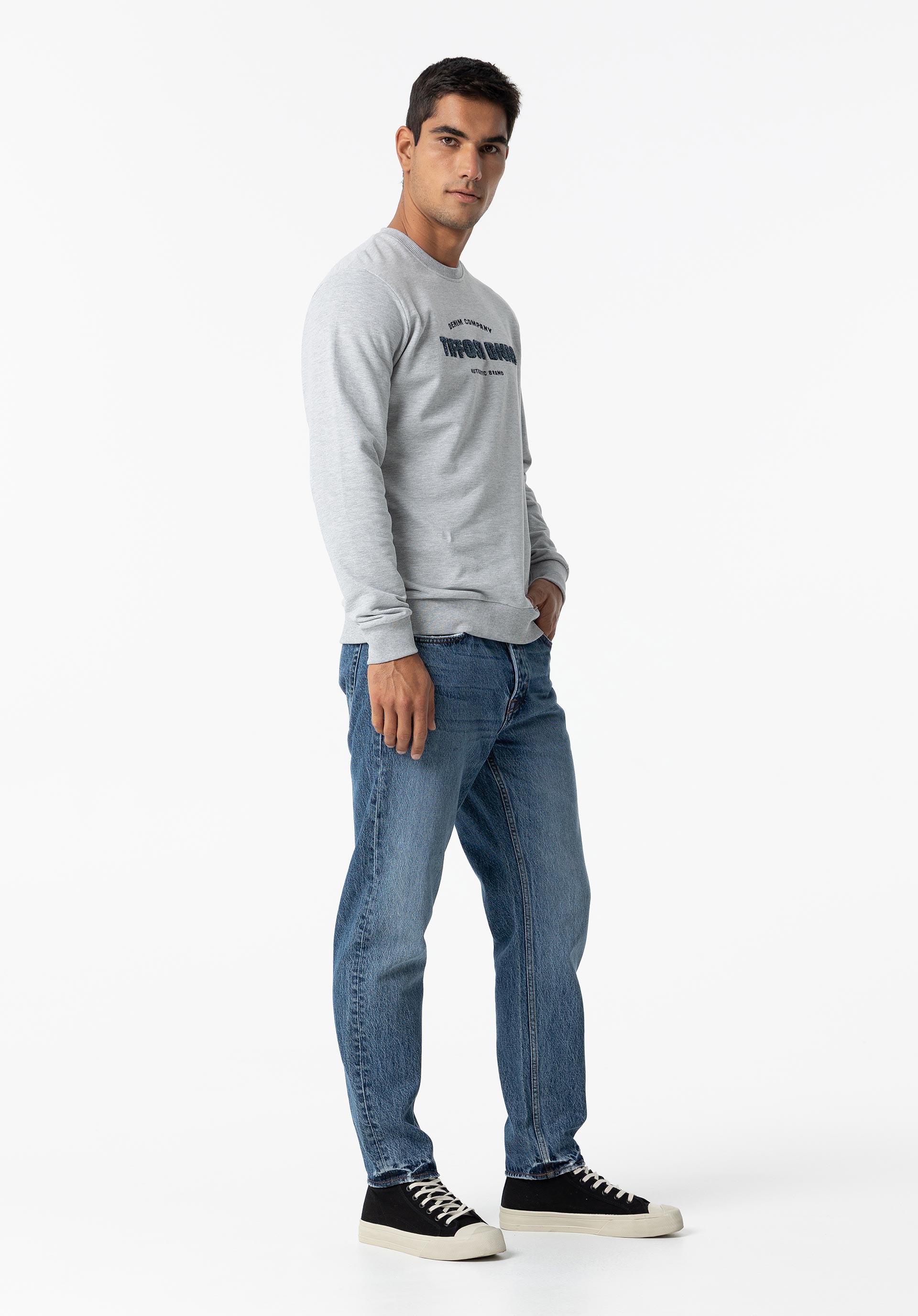 Sweatshirt com Bordado Turco