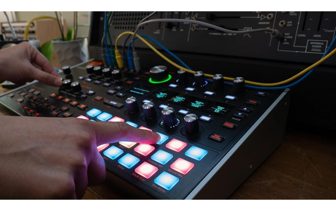 HYDRASYNTH Desktop<br>Digitaler wellenmorpher Synthesizer