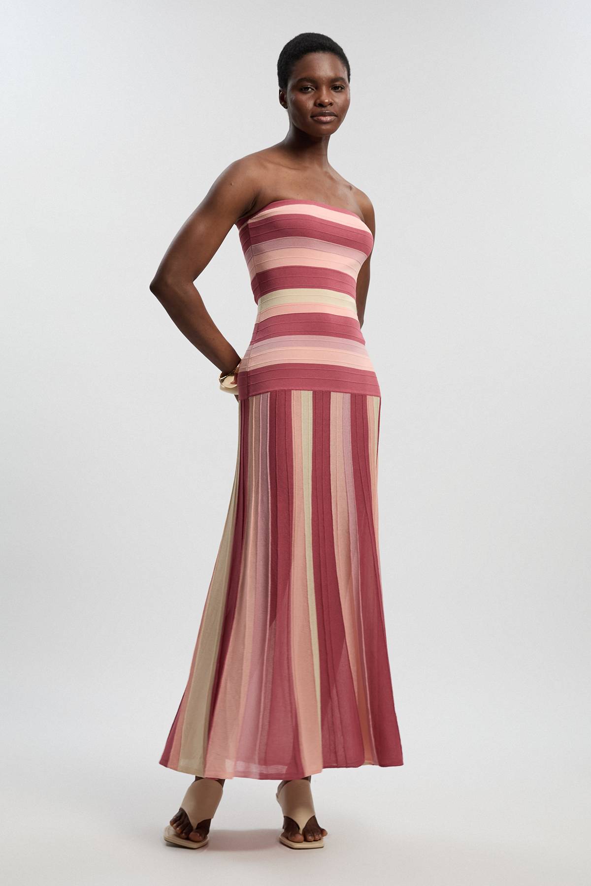 KarenMillen Robe Longue en Maille Rayée à Épaules Dénudées