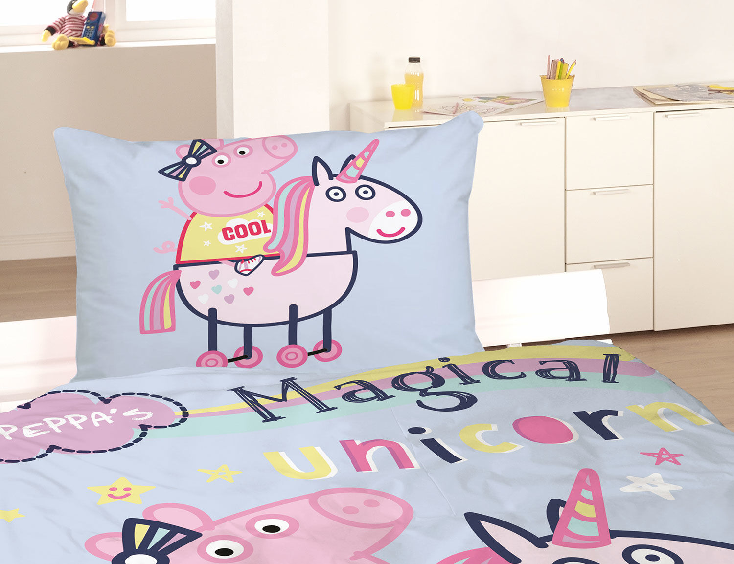 Bettwäsche mit Peppa Wutz auf einem magischen Einhorn