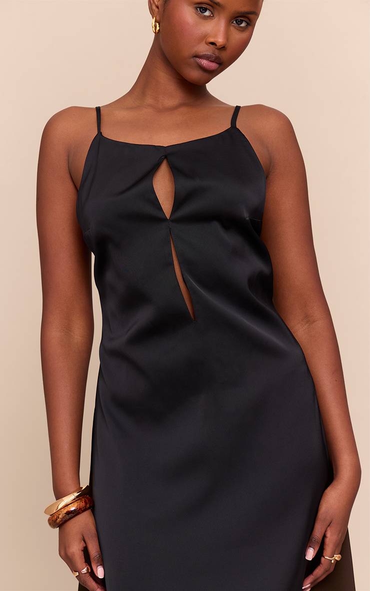 Noir Robe Nuisette Satinée À Découpe Œillet