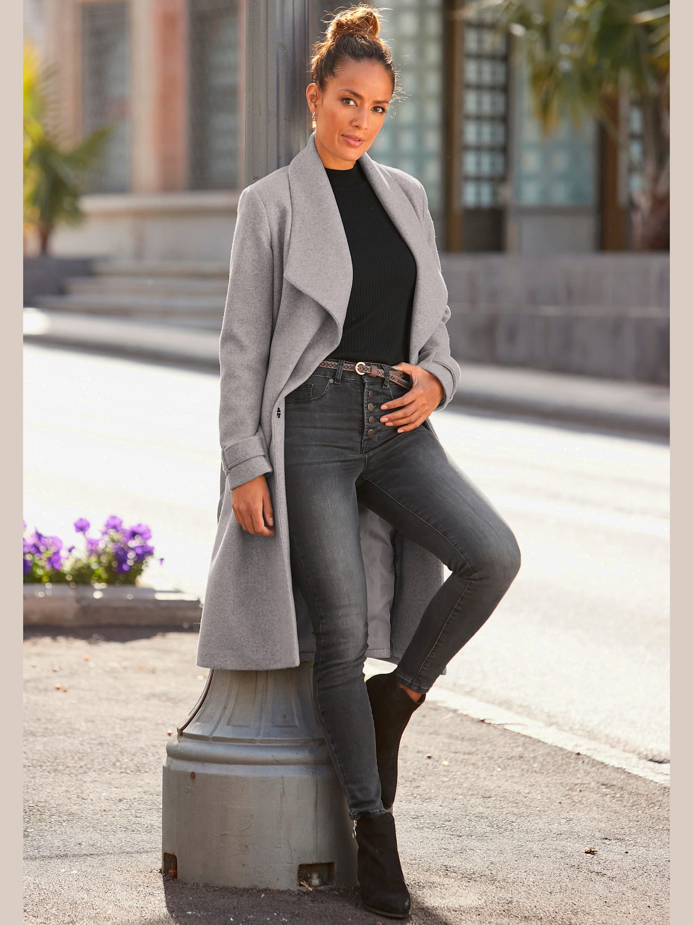 Manteau longueur genou, col à revers