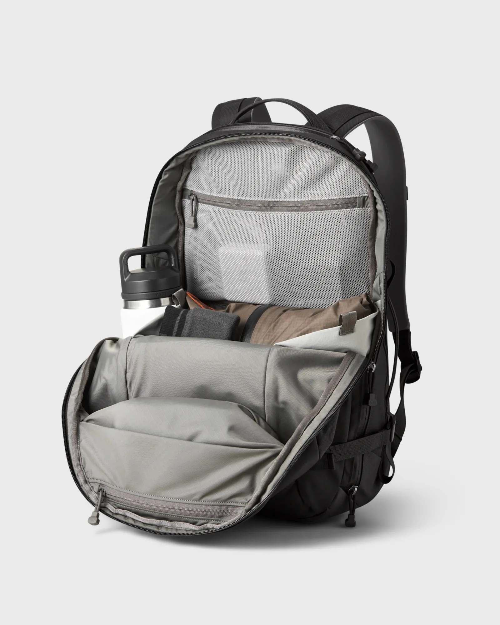 YETI Crossroads Backpack 27L