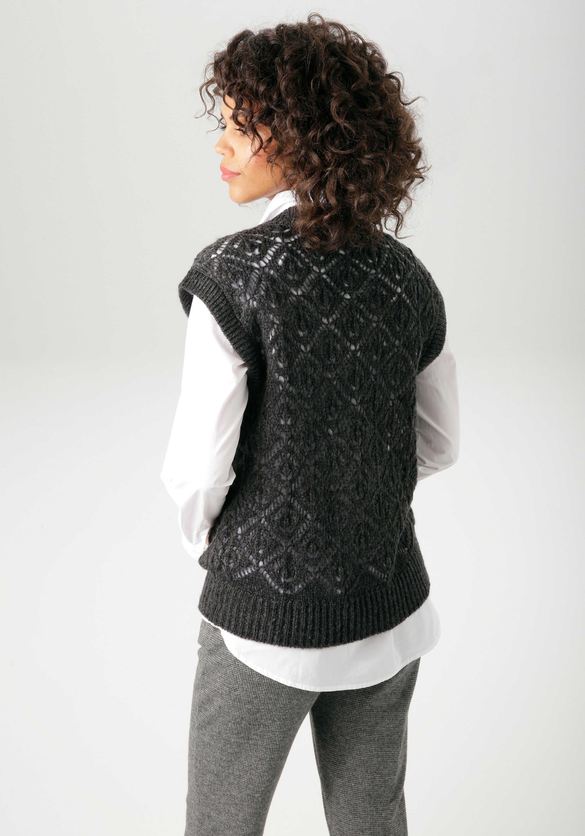 Aniston CASUAL Pullunder , mit trendigem Ajour-Strick-Muster - NEUE KOLLEKTION