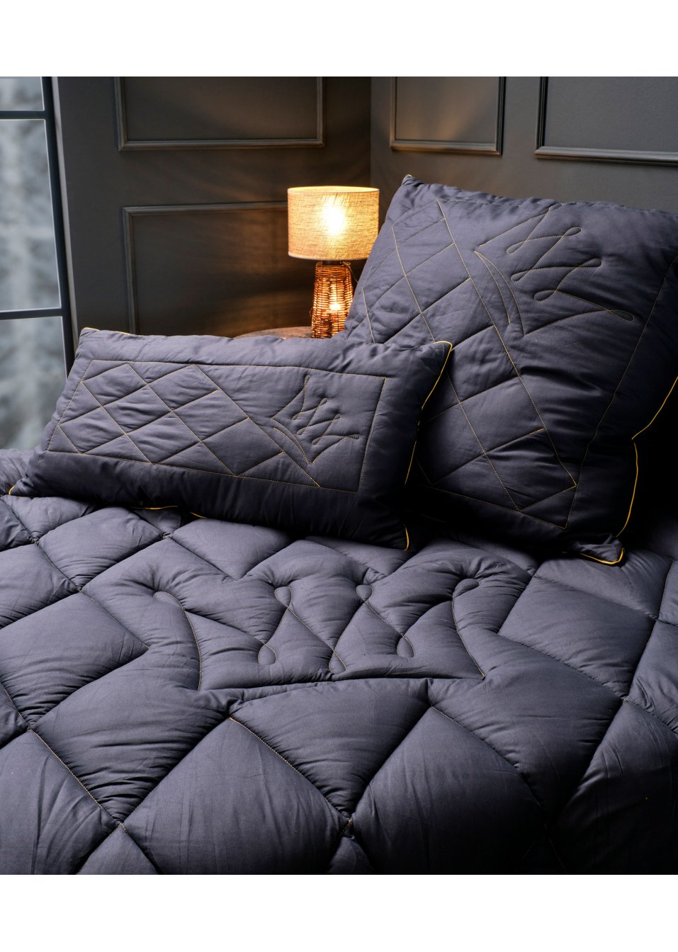 Couette microfibre avec couronne, chaude