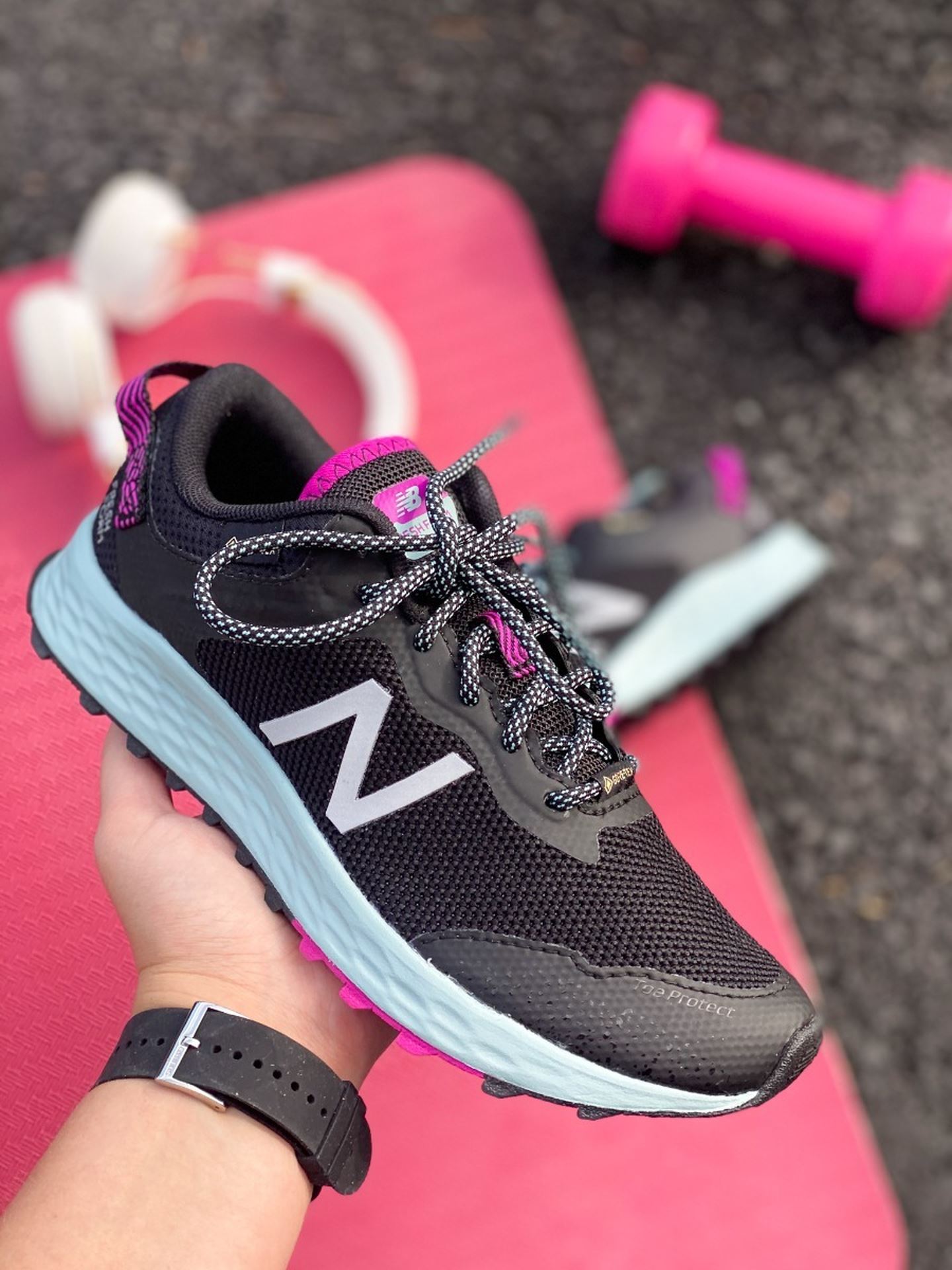 New Balance Aris