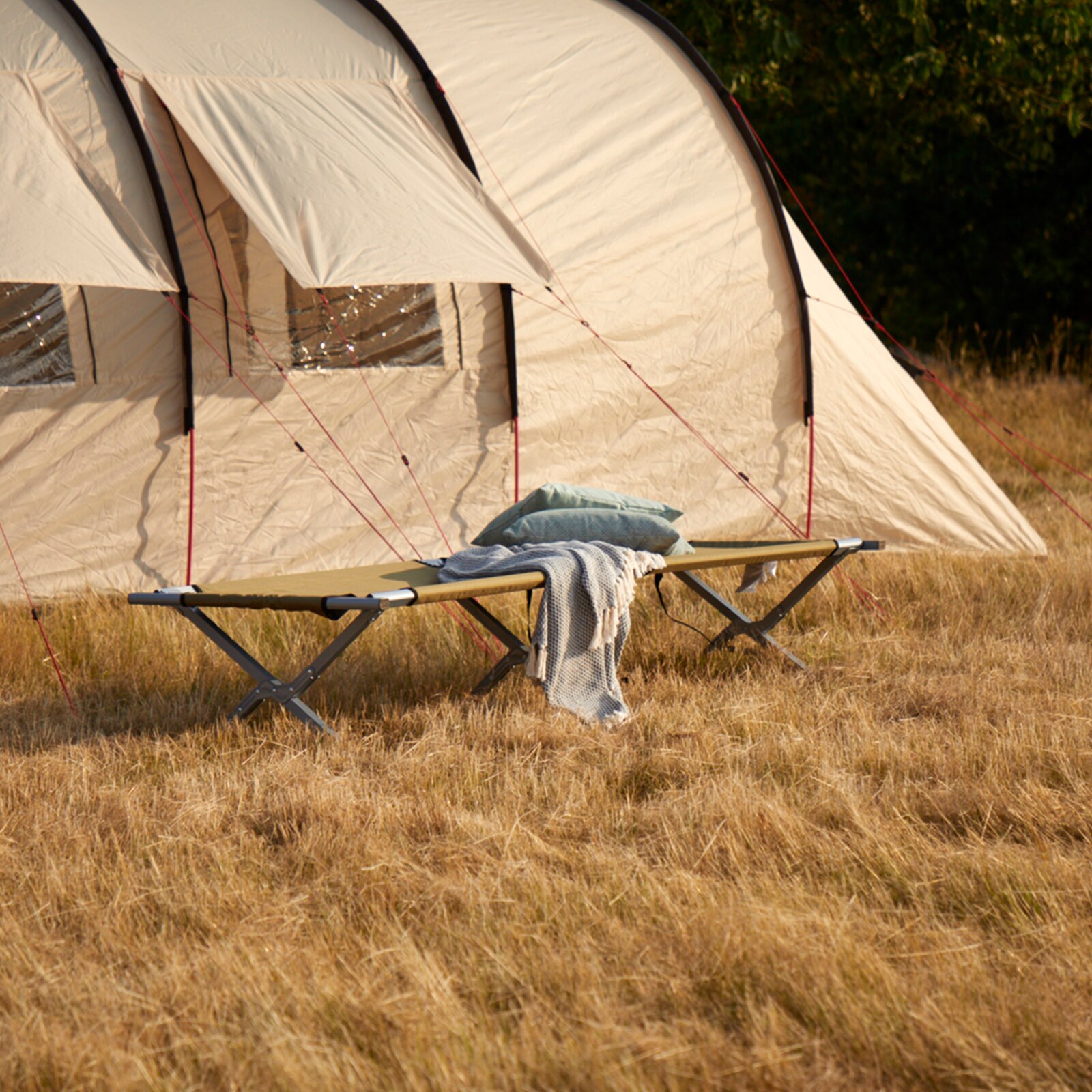 GRAND CANYON Alu Feldbett Topaz M/L Camping Liege Gäste Klapp Bett Groß 150 kg Modell: Medium - Dark Blue