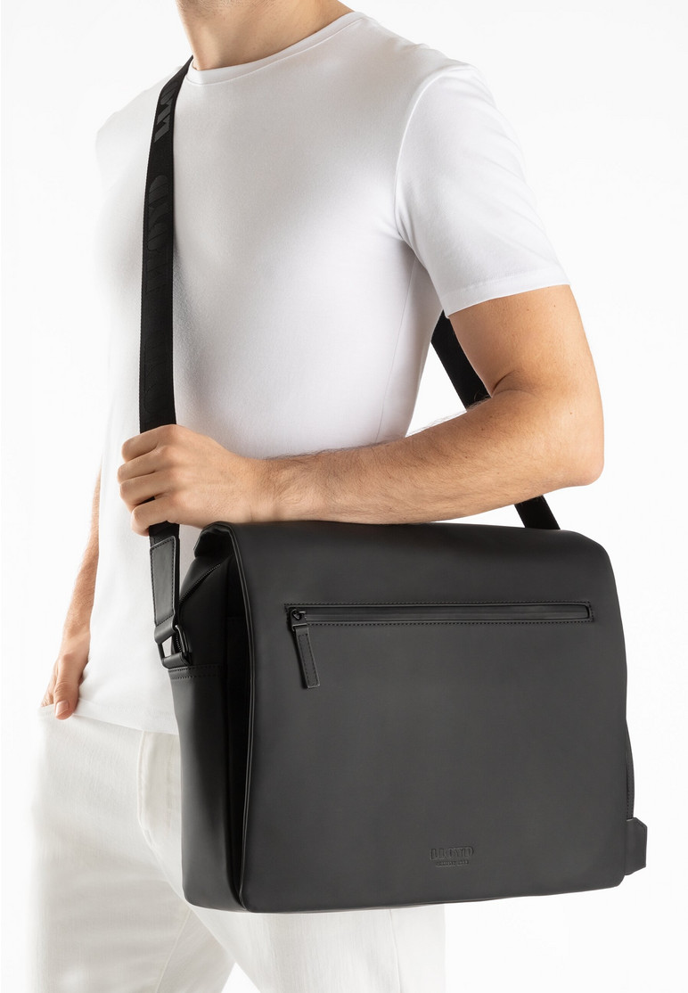 MESSENGER BAG Schwarz