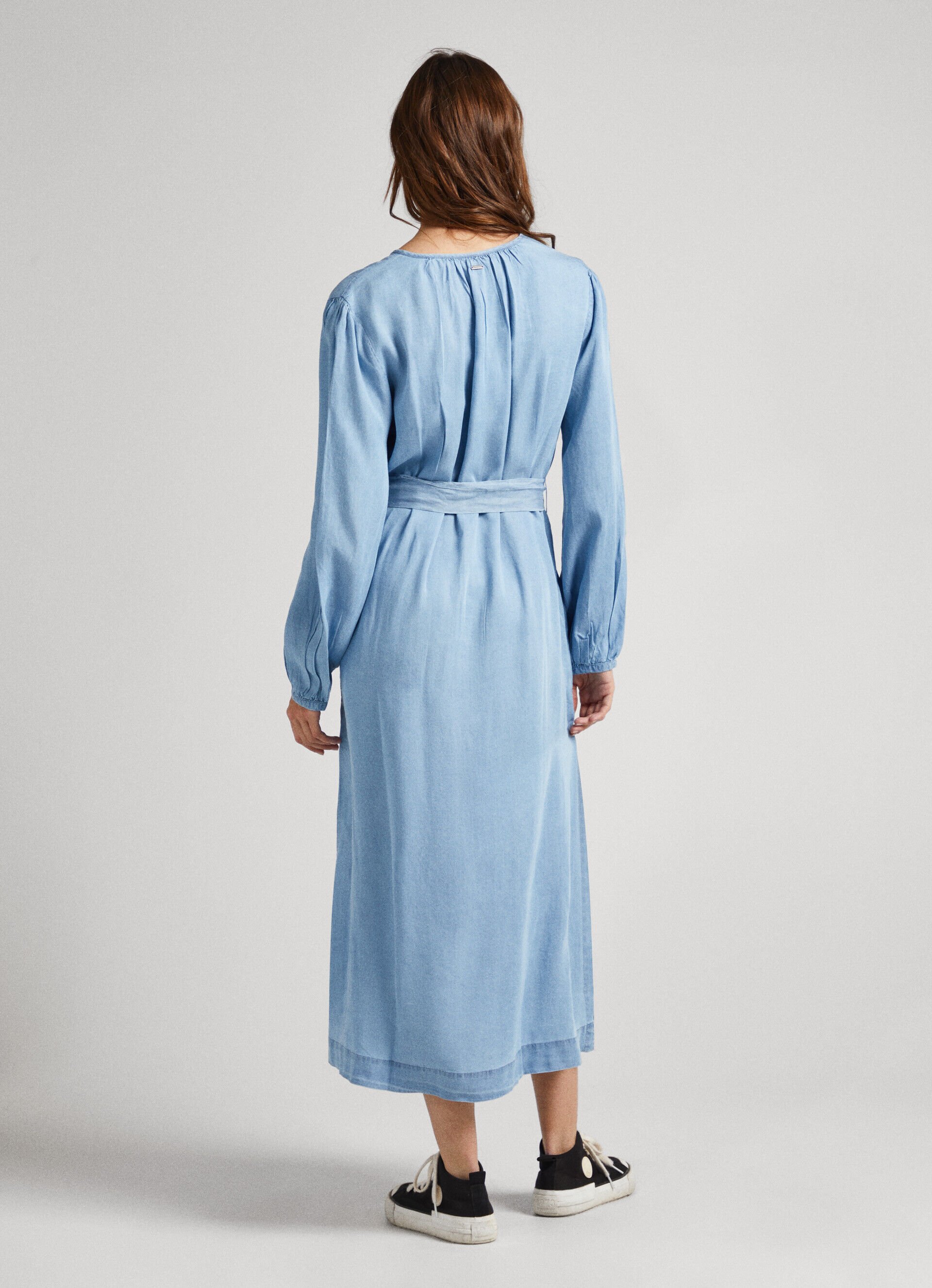 VESTIDO DE TENCEL COM DECOTE REDONDO - azul