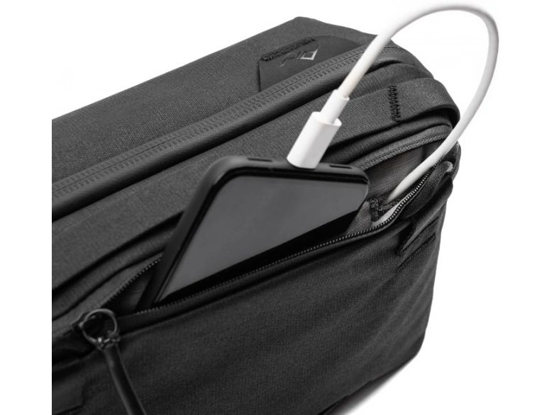 Peak Design Tech Pouch Schwarz Brillanter, leicht zugänglicher Organizer für die wichtigsten technischen Geräte