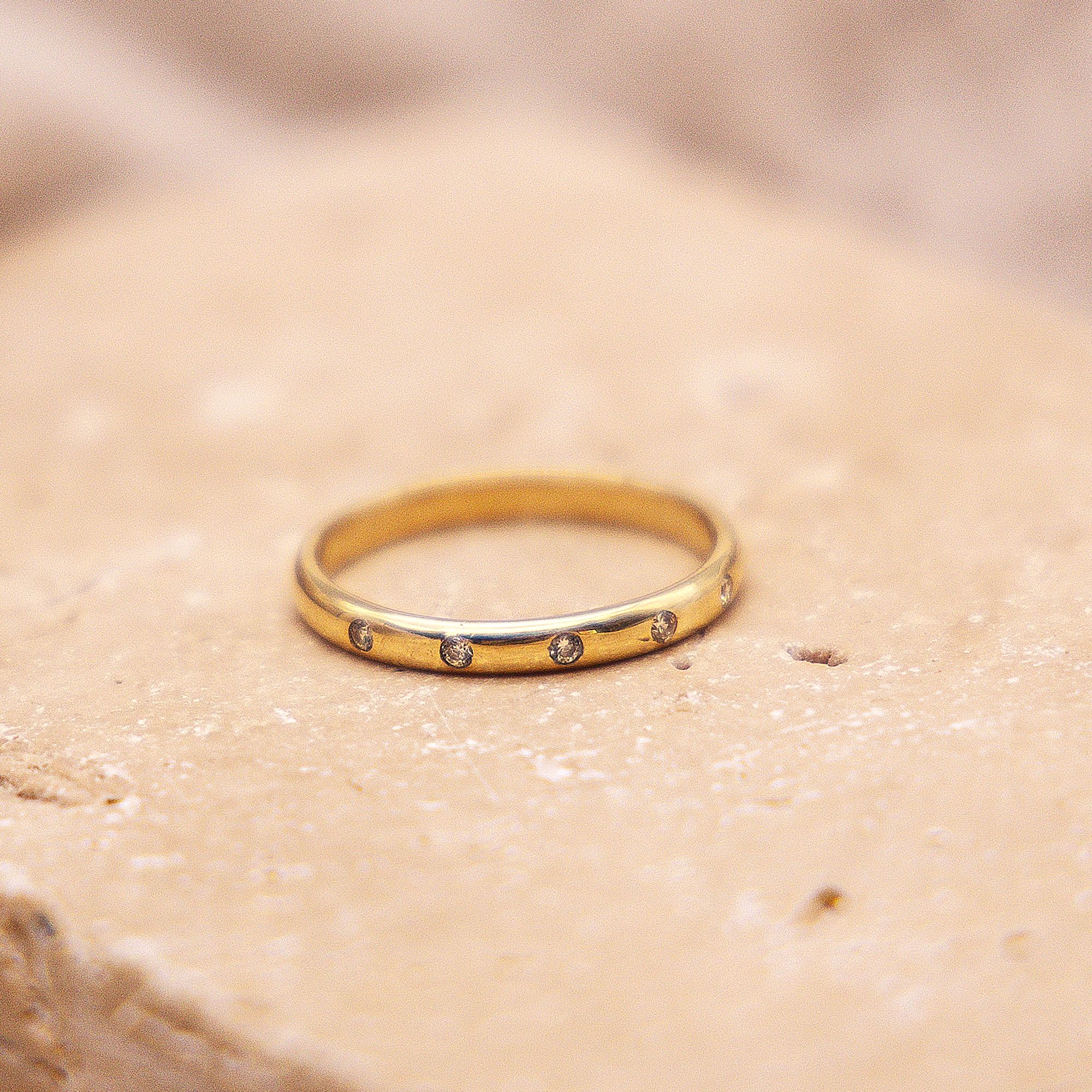 Fascination by Ellen K. Ring 375 Gold mit 5x Zirkonia weiß