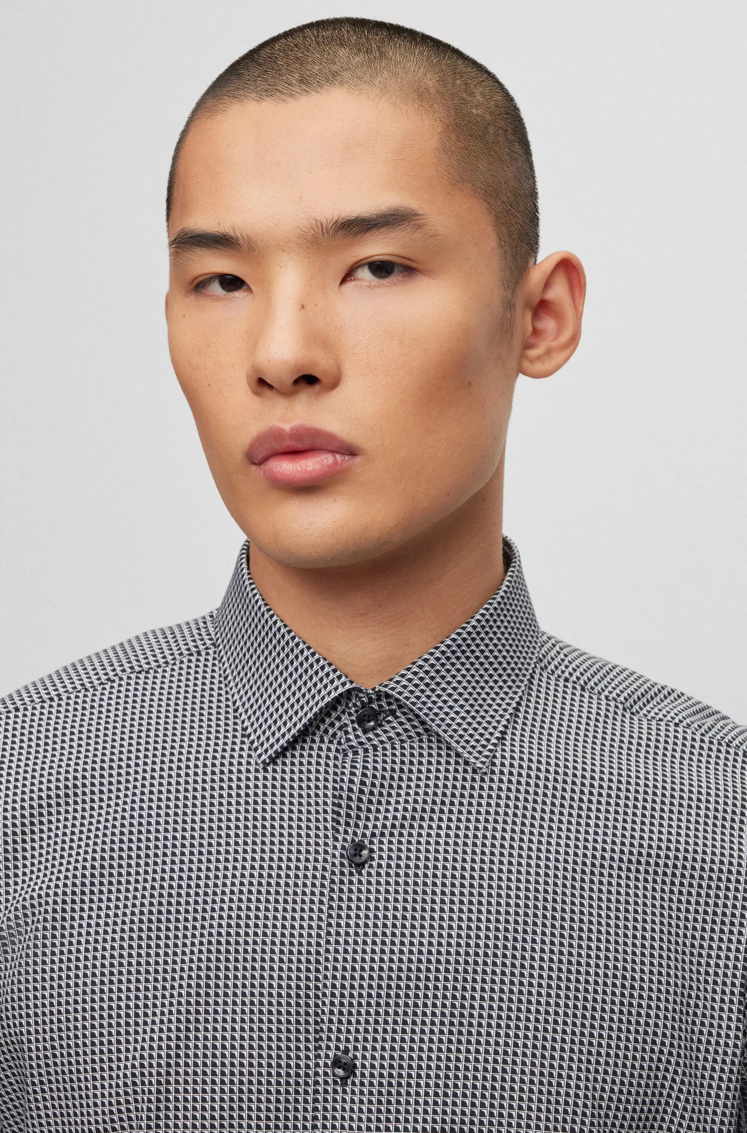 Camisa HUGO vermelha, corte slim, em lona de algodão estampada.