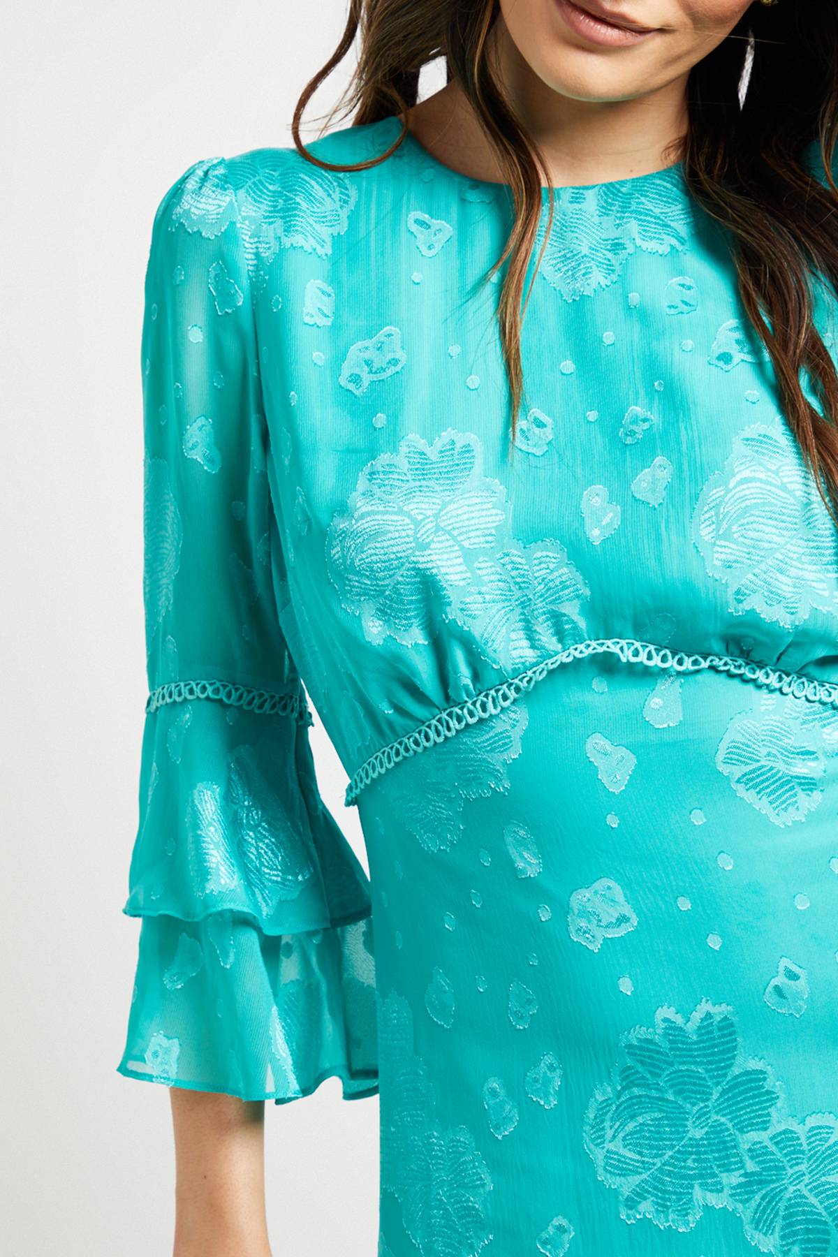 Wallis Robe Midi À Manches Volantées En Tissu Dévoré