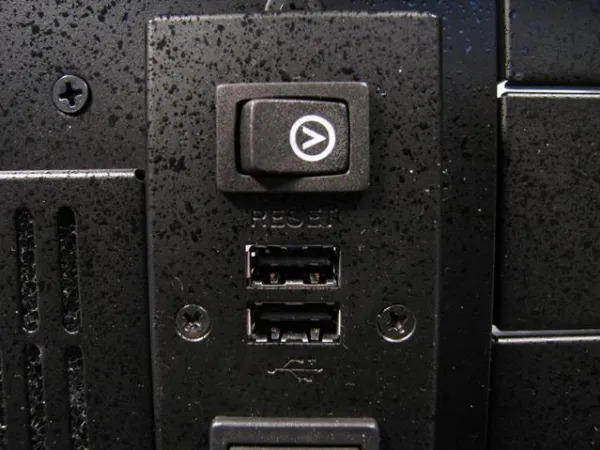 Chieftec UNC-410S-B - Rack-monterbar 4U - ATX - ingen strømforsyning - sort - USB