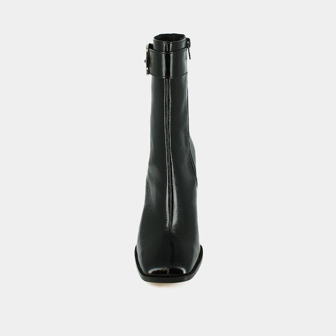 Bottines à talons et boucles  en cuir brillant noir