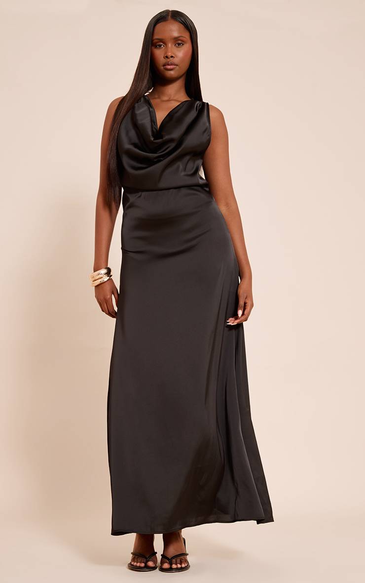 Noir Robe Longue En Satin À Col Bénitier Extrême