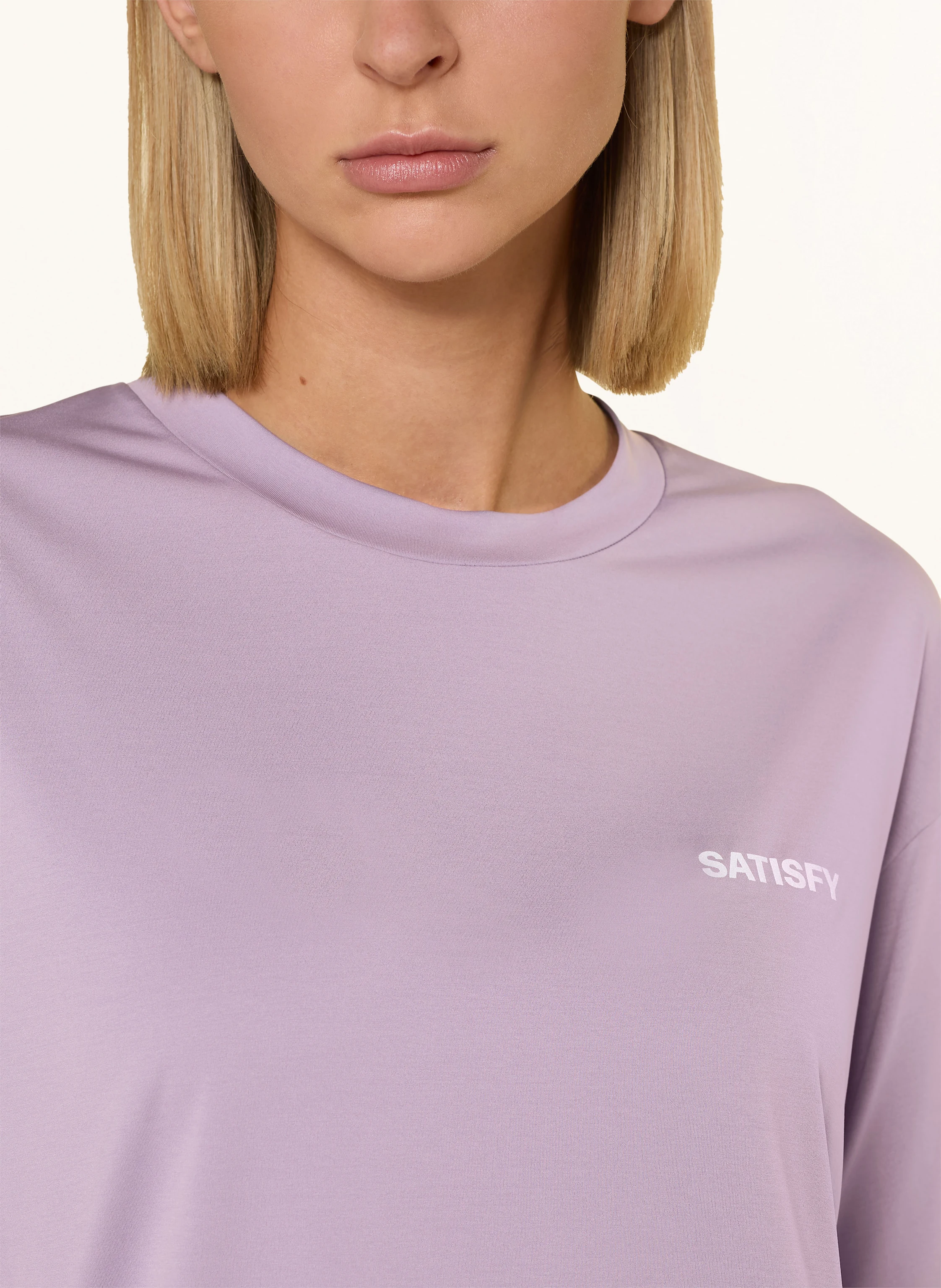 SATISFY Laufshirt AURALITE™