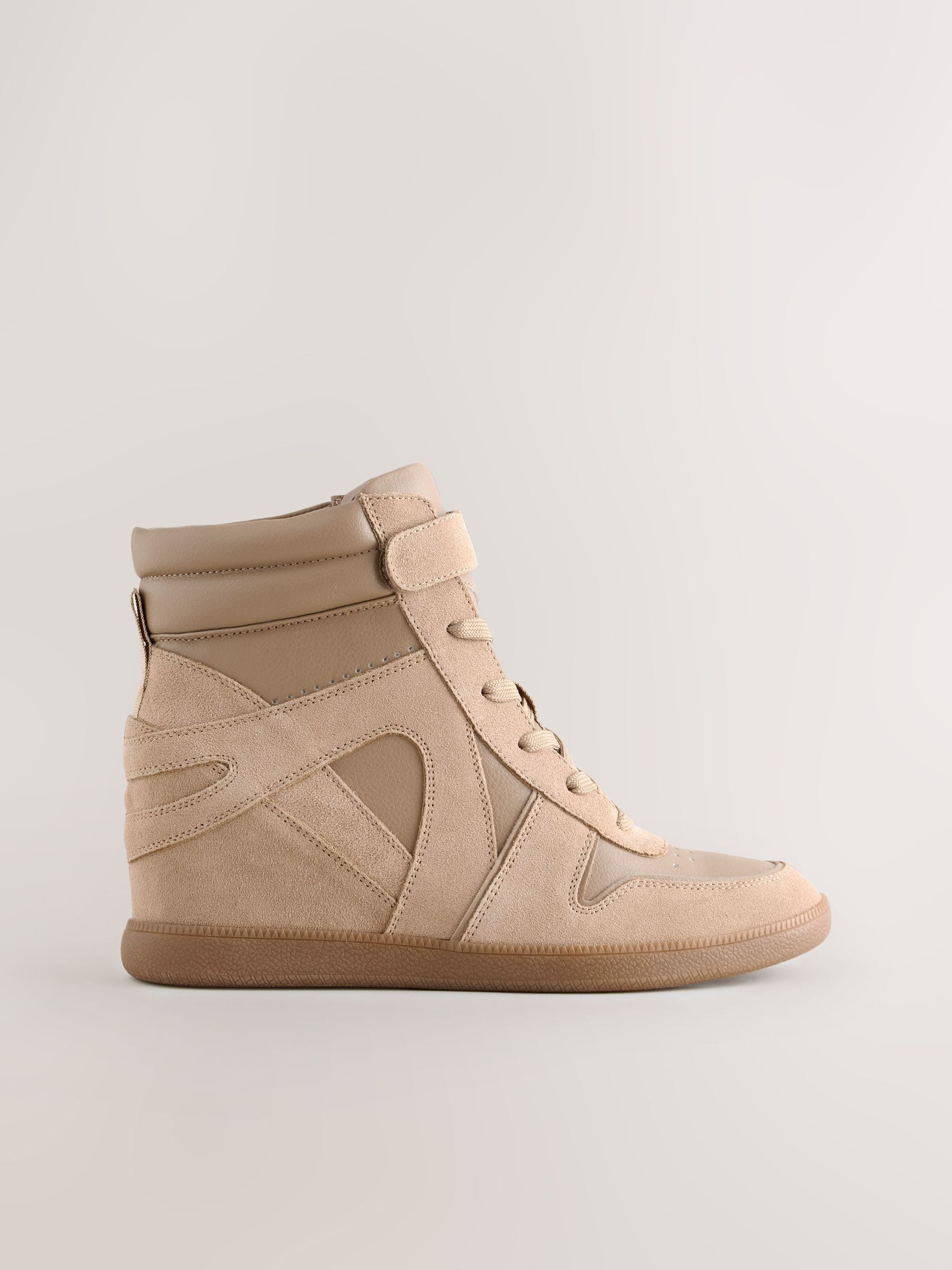 Taupe - Forever Comfort® sneakers met sleehak en veters