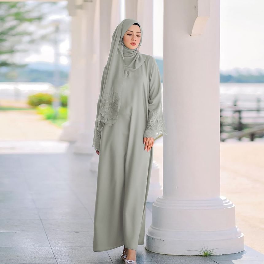Lexama - Set: Maxi-jurk met uitlopende mouwen, effen kant en hijab