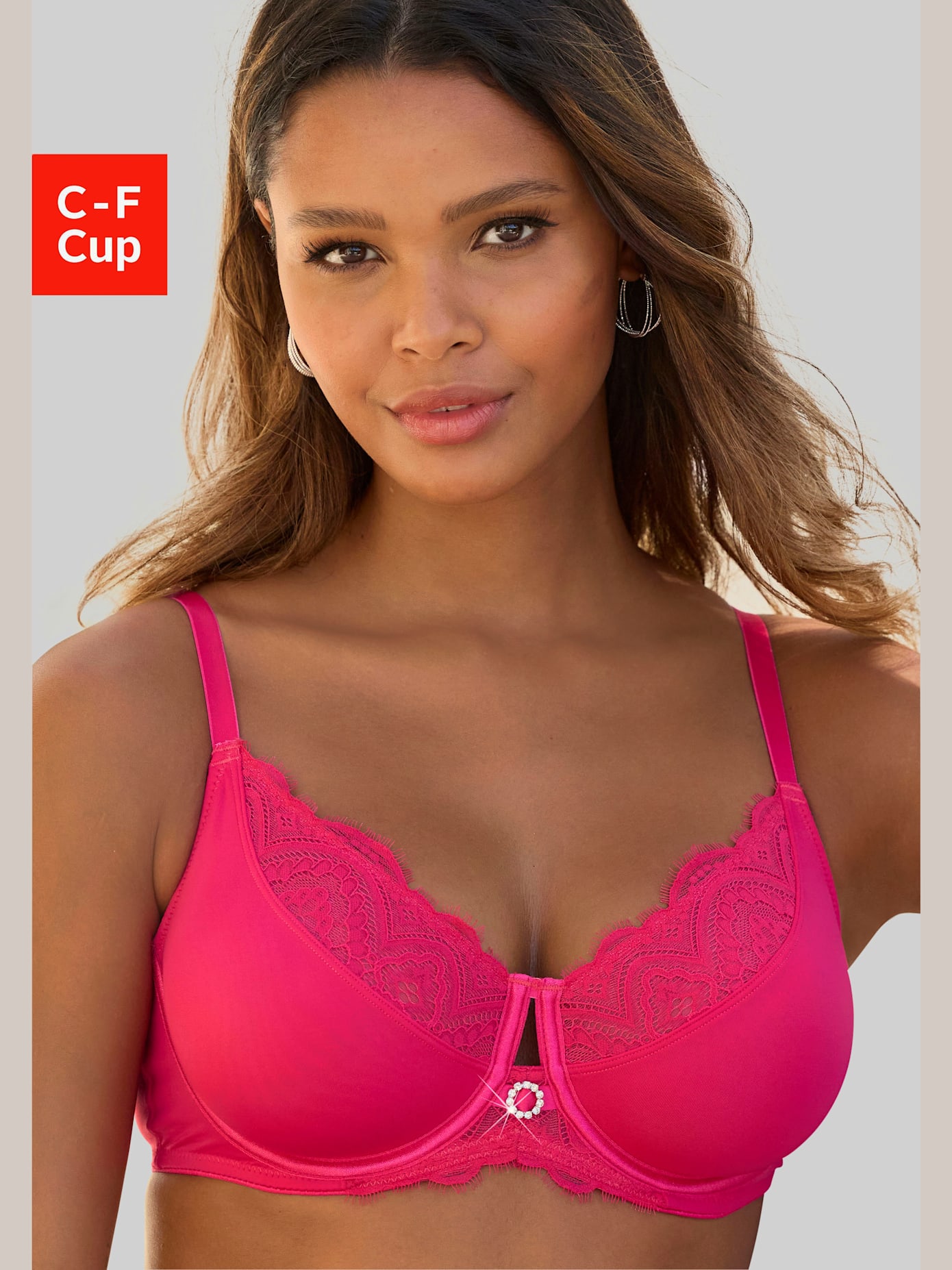 Soutien-gorge minimiseur féminin avec strass original au centre devant