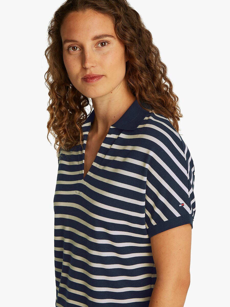 TOMMY HILFIGER<br>Camisa polo de manga curta e modelagem solta