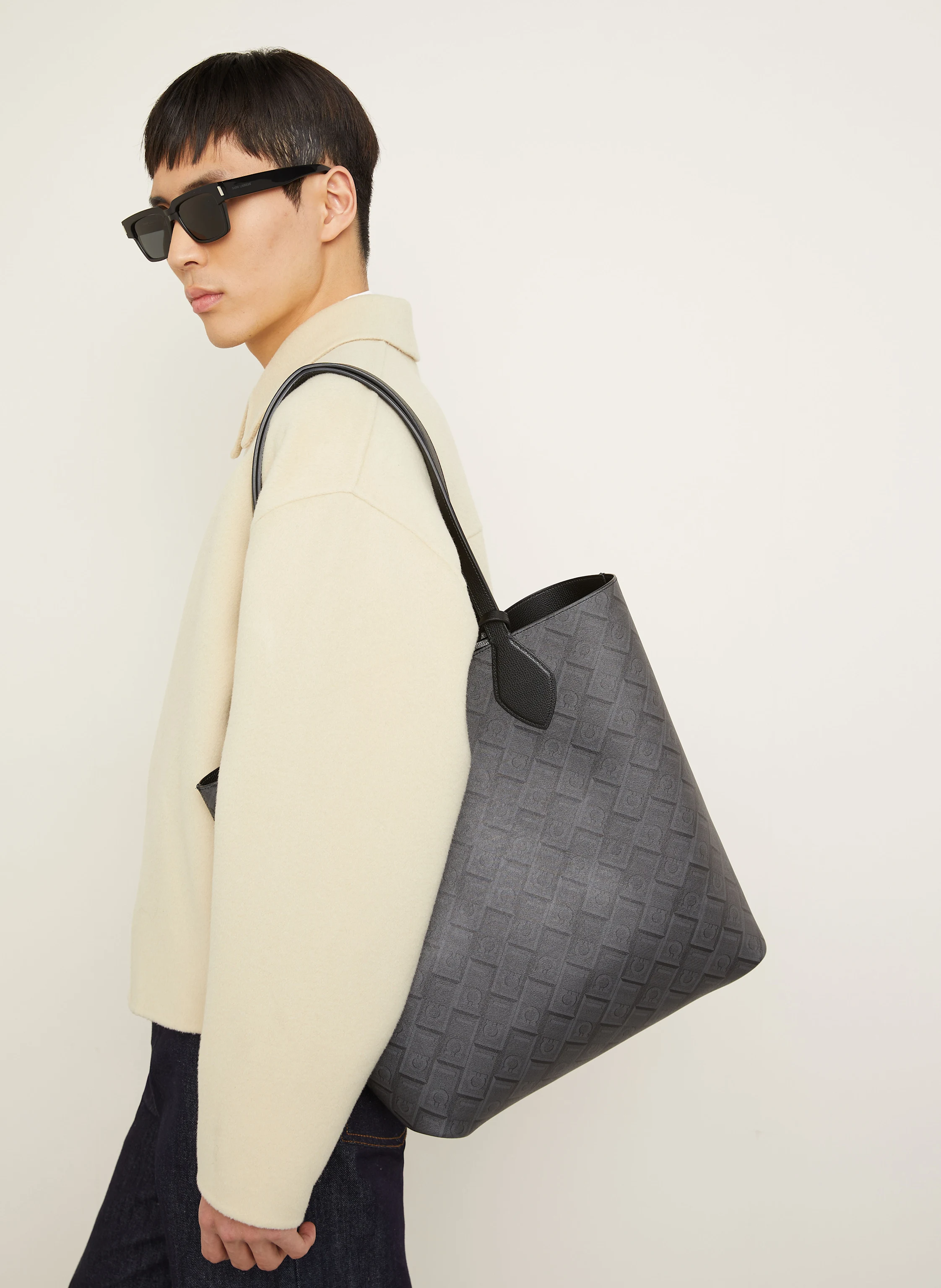 FERRAGAMO Shopper zum Wenden mit Pouch