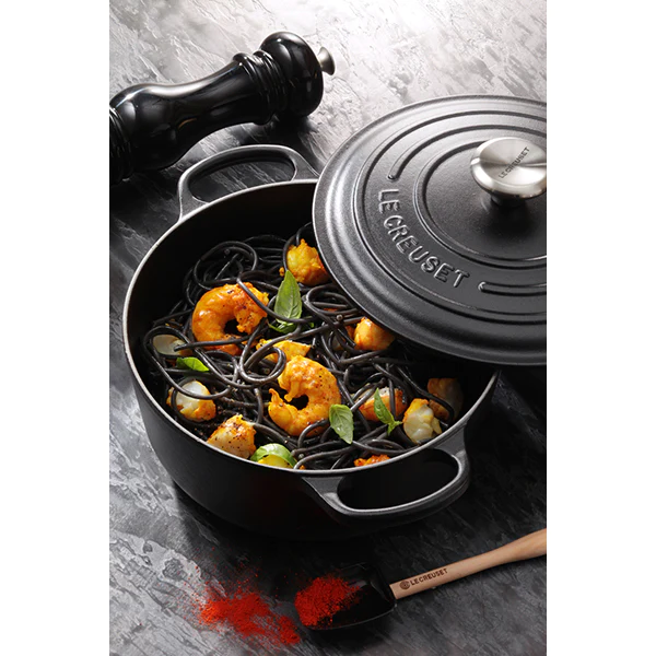 Cocotte fonte rond 20 cm noir mat Le Creuset