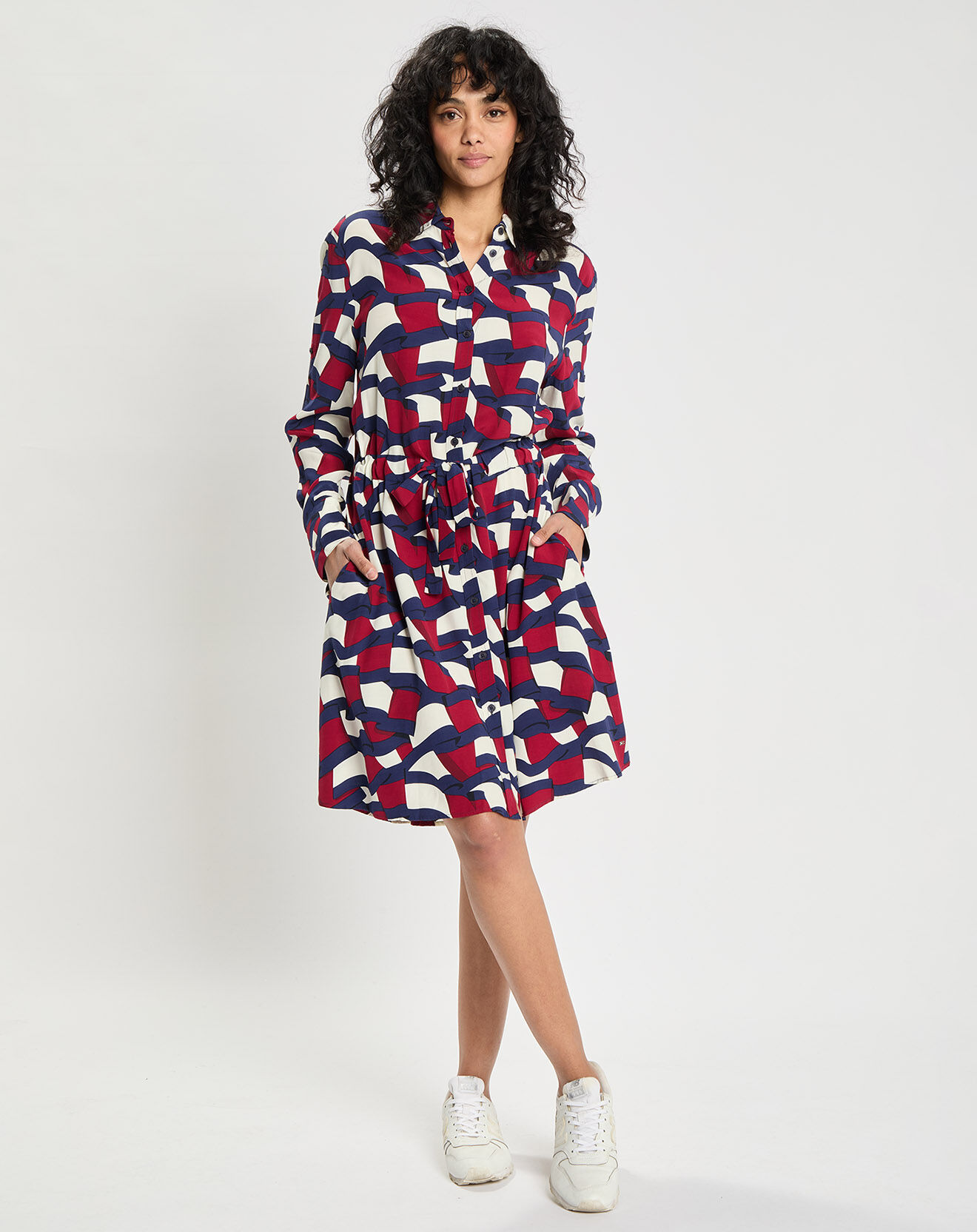 Tommy Hilfiger Robe chemise Fluide imprimée bleu/rouge/blanc