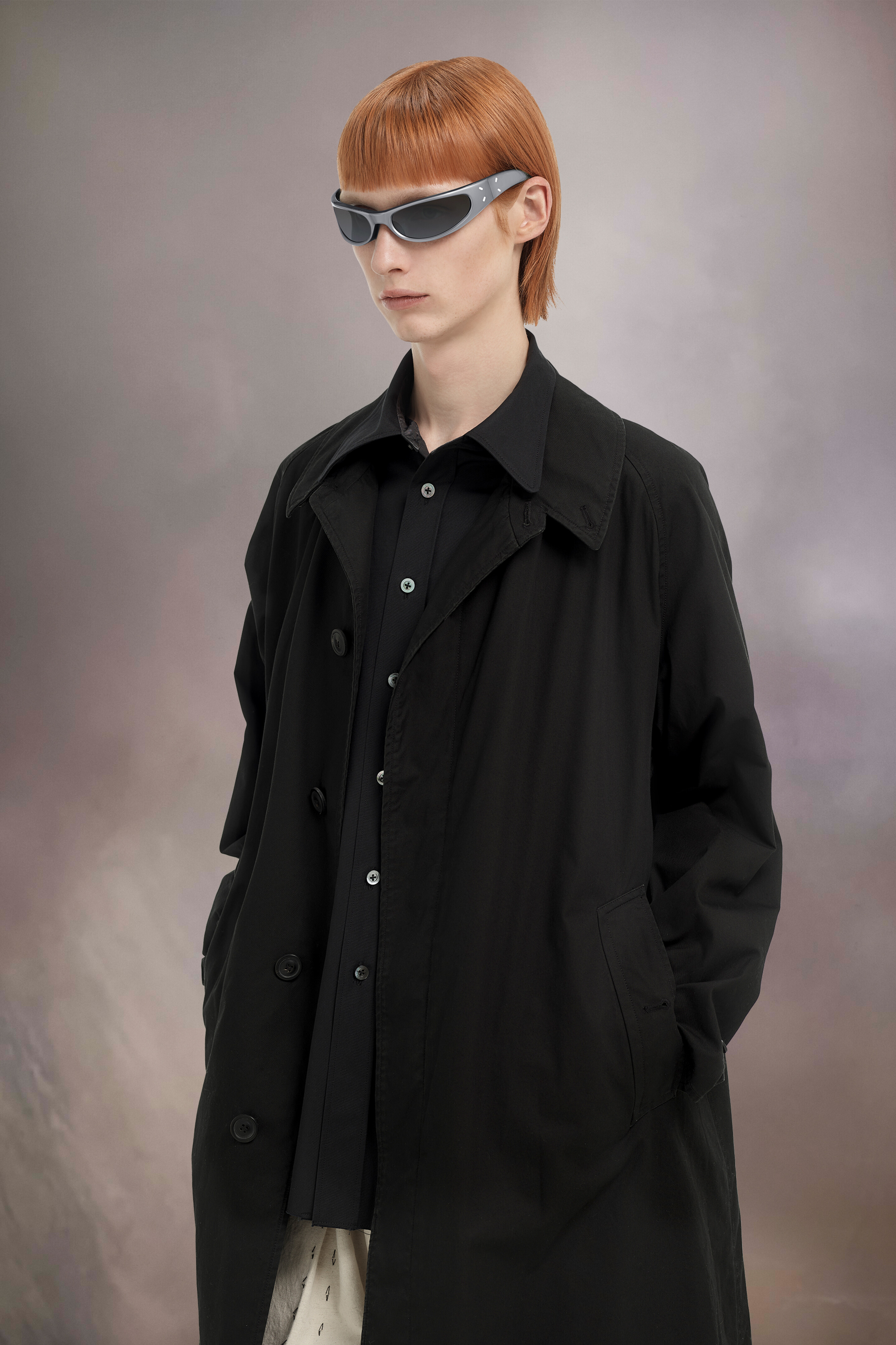 Lunettes de soleil enveloppantes argentées x Gentle Monster​