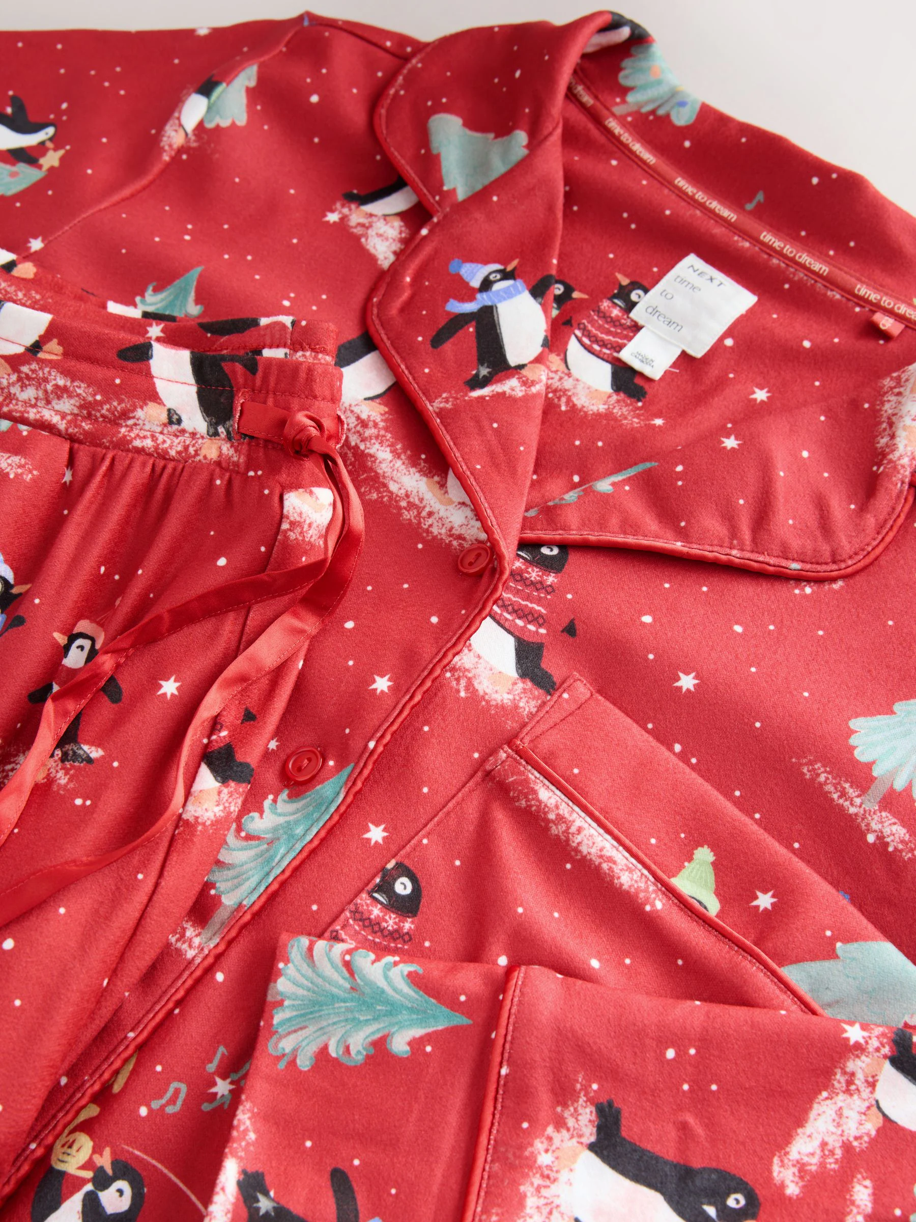 Rood pinguïn - Cosy Button Through Long Sleeve Pyjamas
