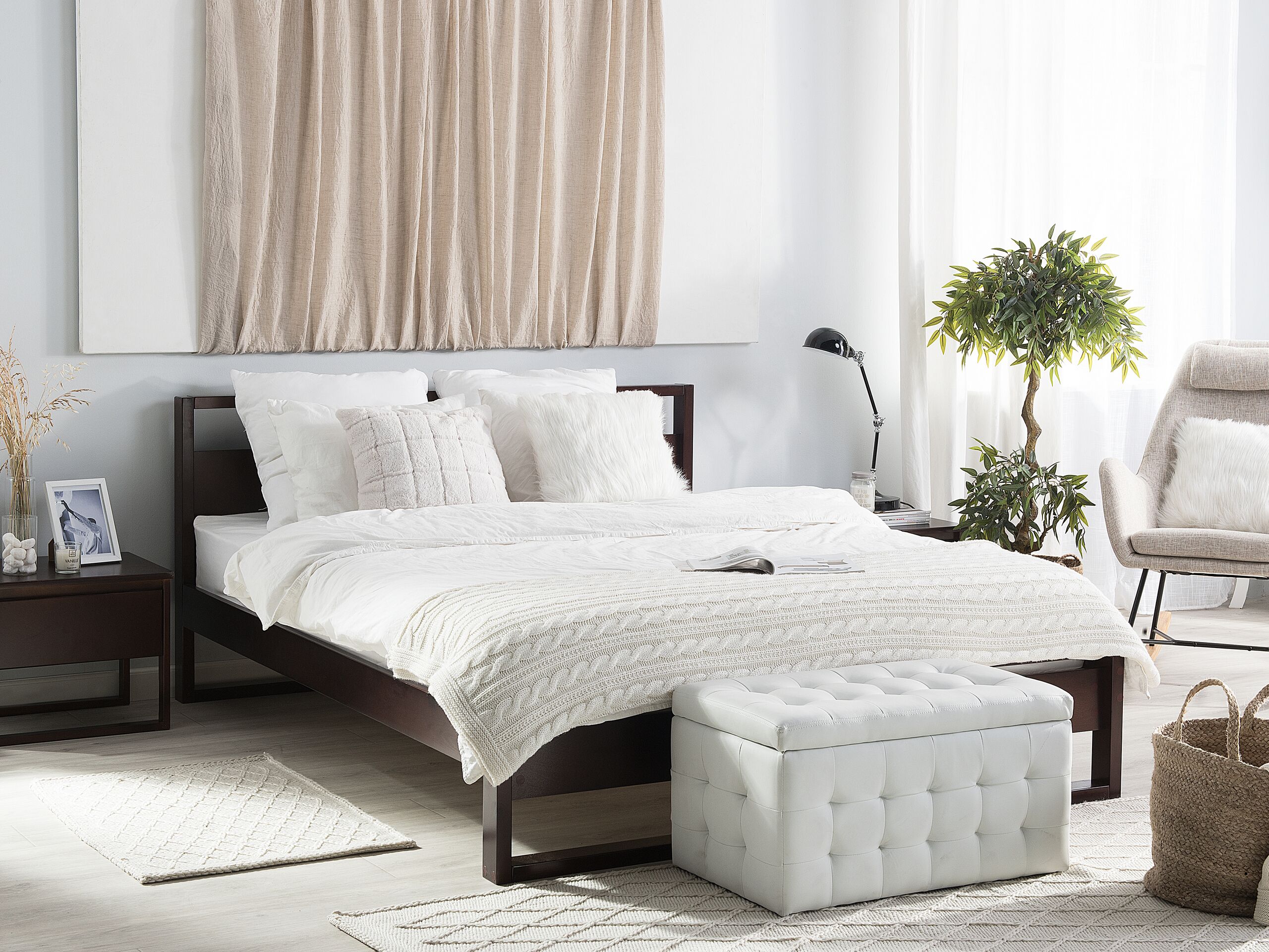 Beliani-GIULIA-Tweepersoonsbed-Donkerbruin-160 x 200 cm-Dennenhout