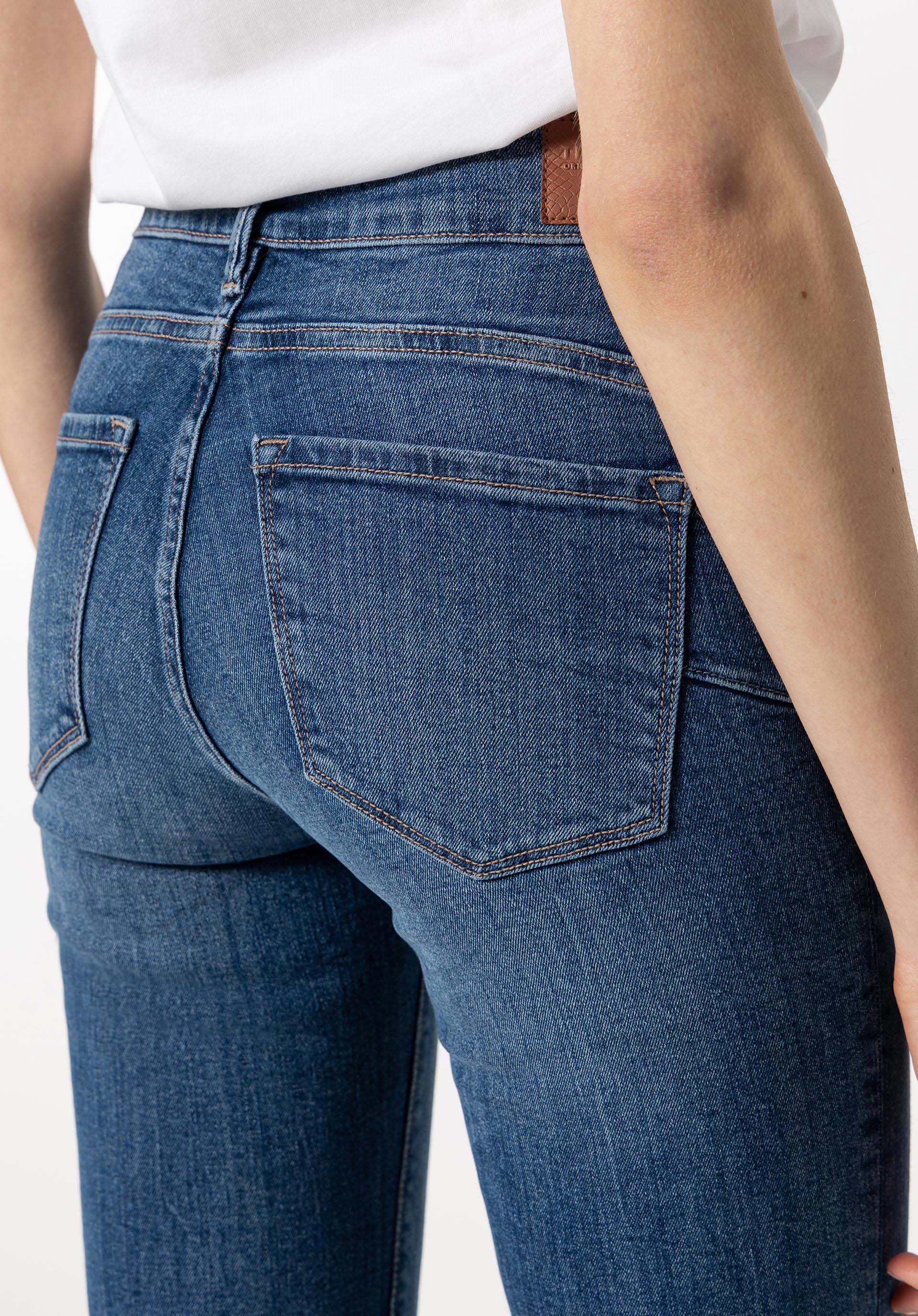 Jeans Light Push-up Bootcut Cintura Média