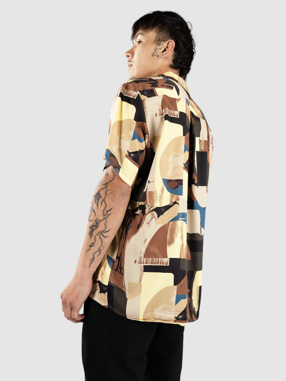Anerkjendt Akleo S-S Viscose Aop Shirt cognac