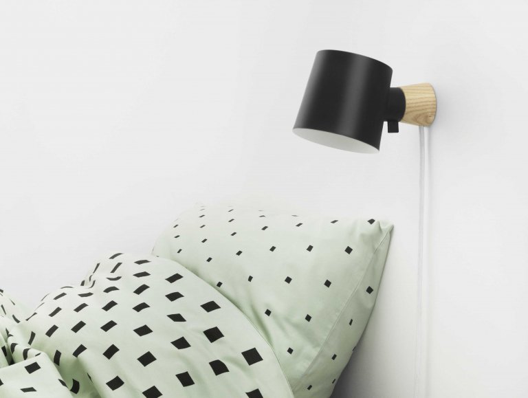 Normann Copenhagen Rise wandlamp petroleumgroen