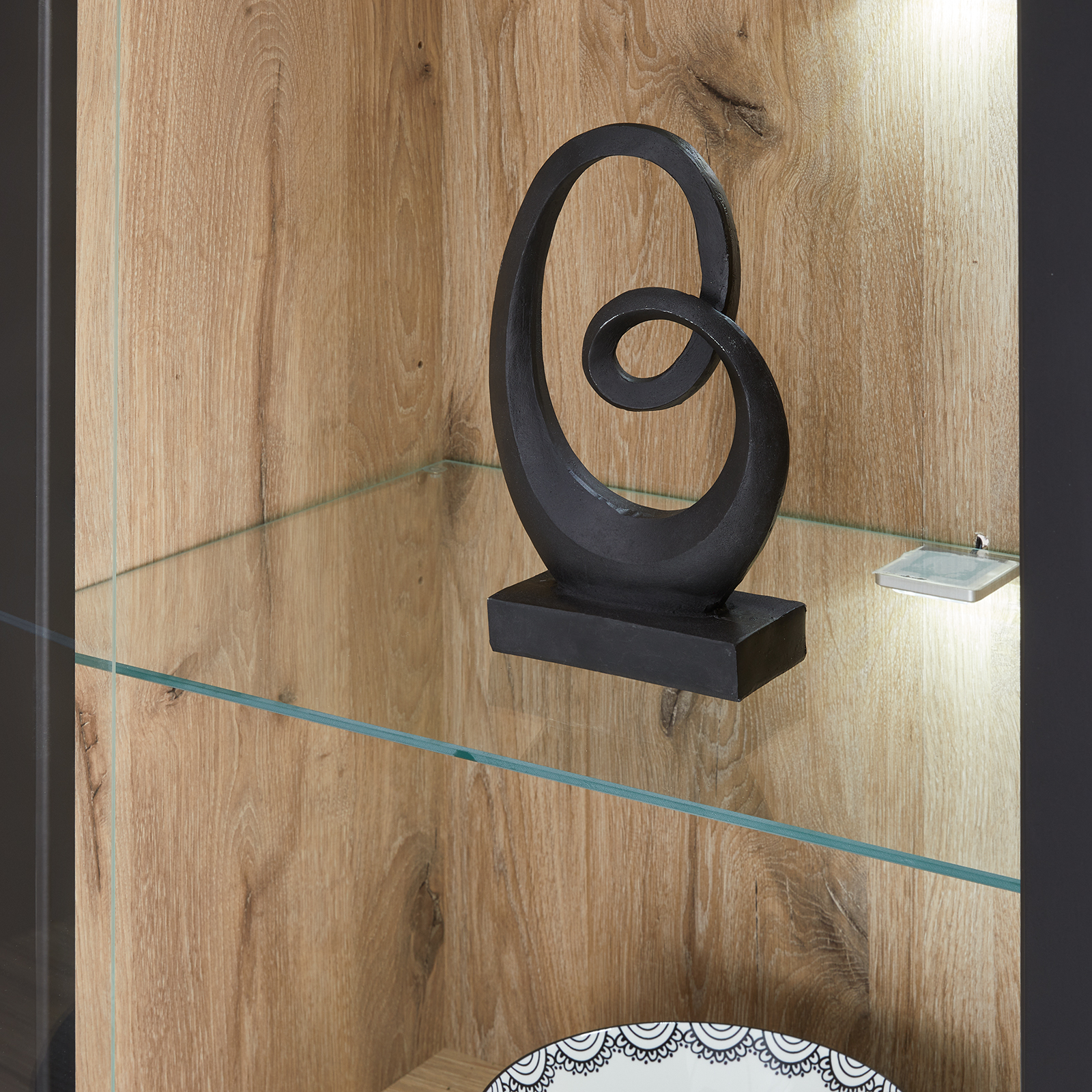Standvitrine GAME - Nox Oak-schwarz - 2 Glasböden