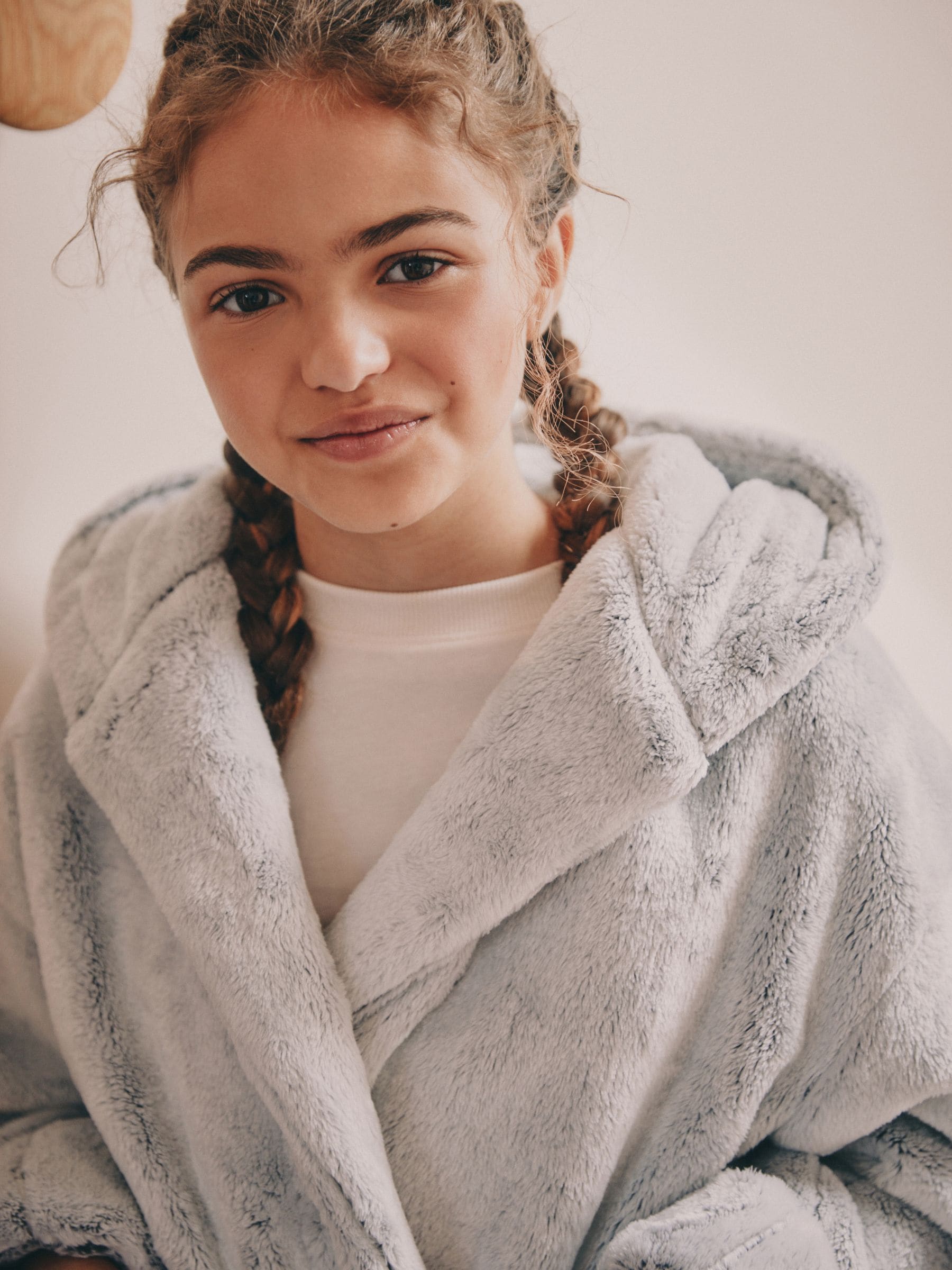 Grijs - Langere badjas van zacht aanvoelende fleece (7-16jaar)