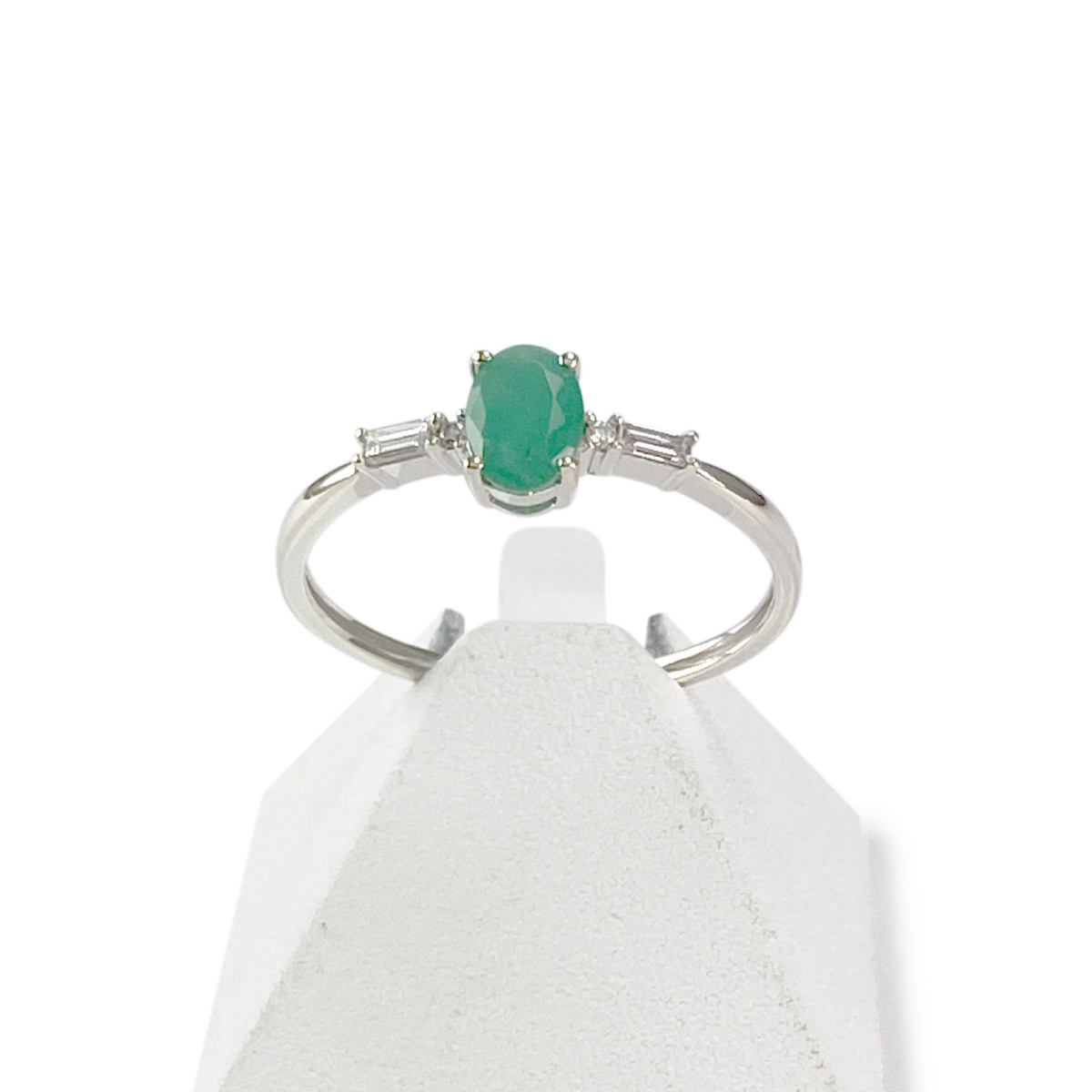 Bague d'occasion or 375 blanc émeraude diamants