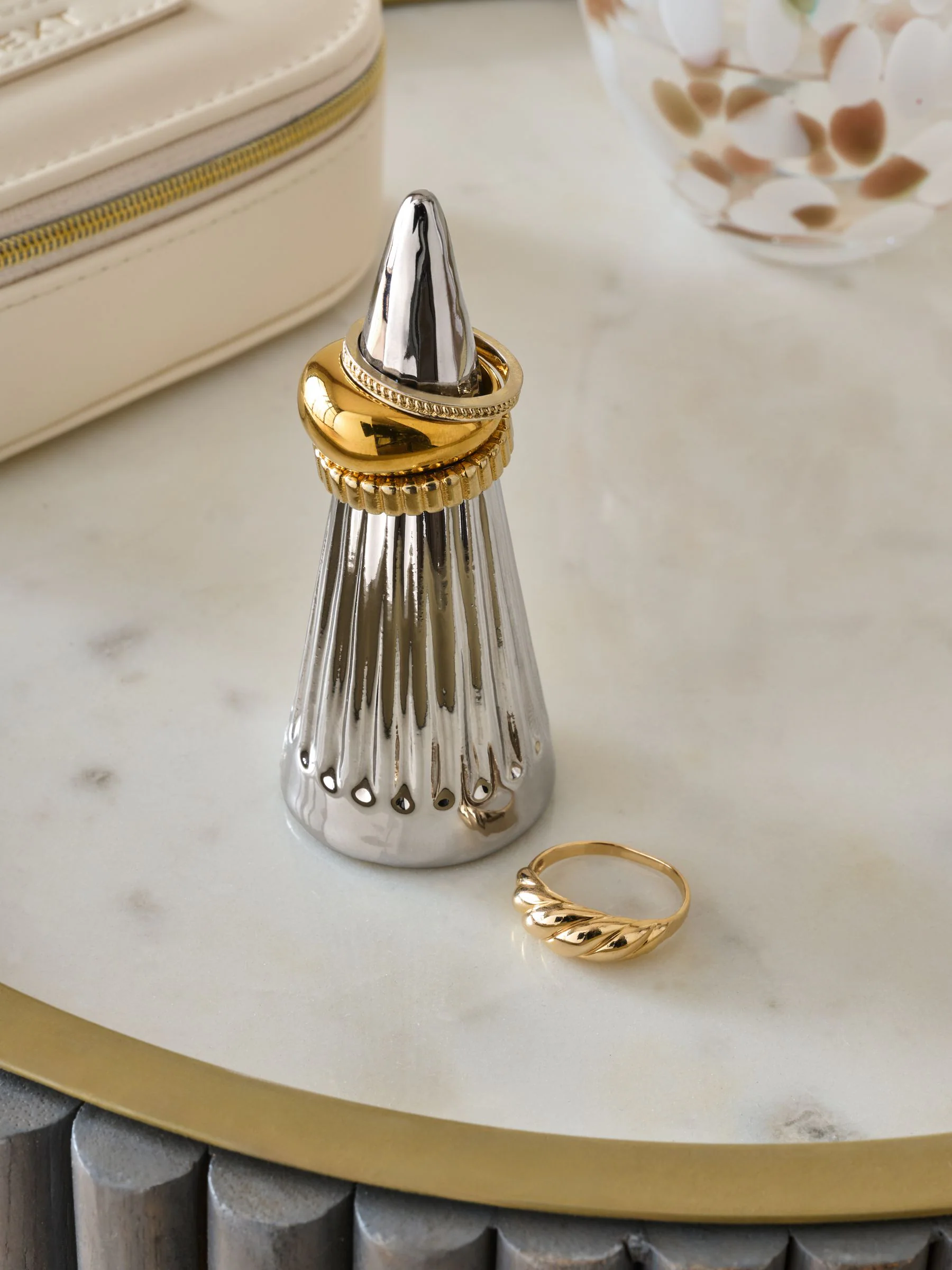 Chrome Finish Ceramic Ring Holder