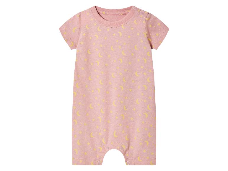 2 baby pyjama's