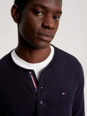 Camiseta Henley de manga comprida e corte justo