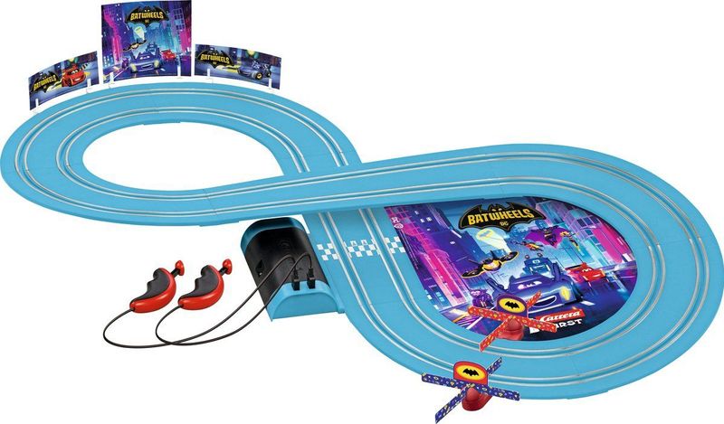 Carrera - First DC BatWheels - Racebaanset - 2,4 meter - Voor Kinderen Vanaf 3 Jaar