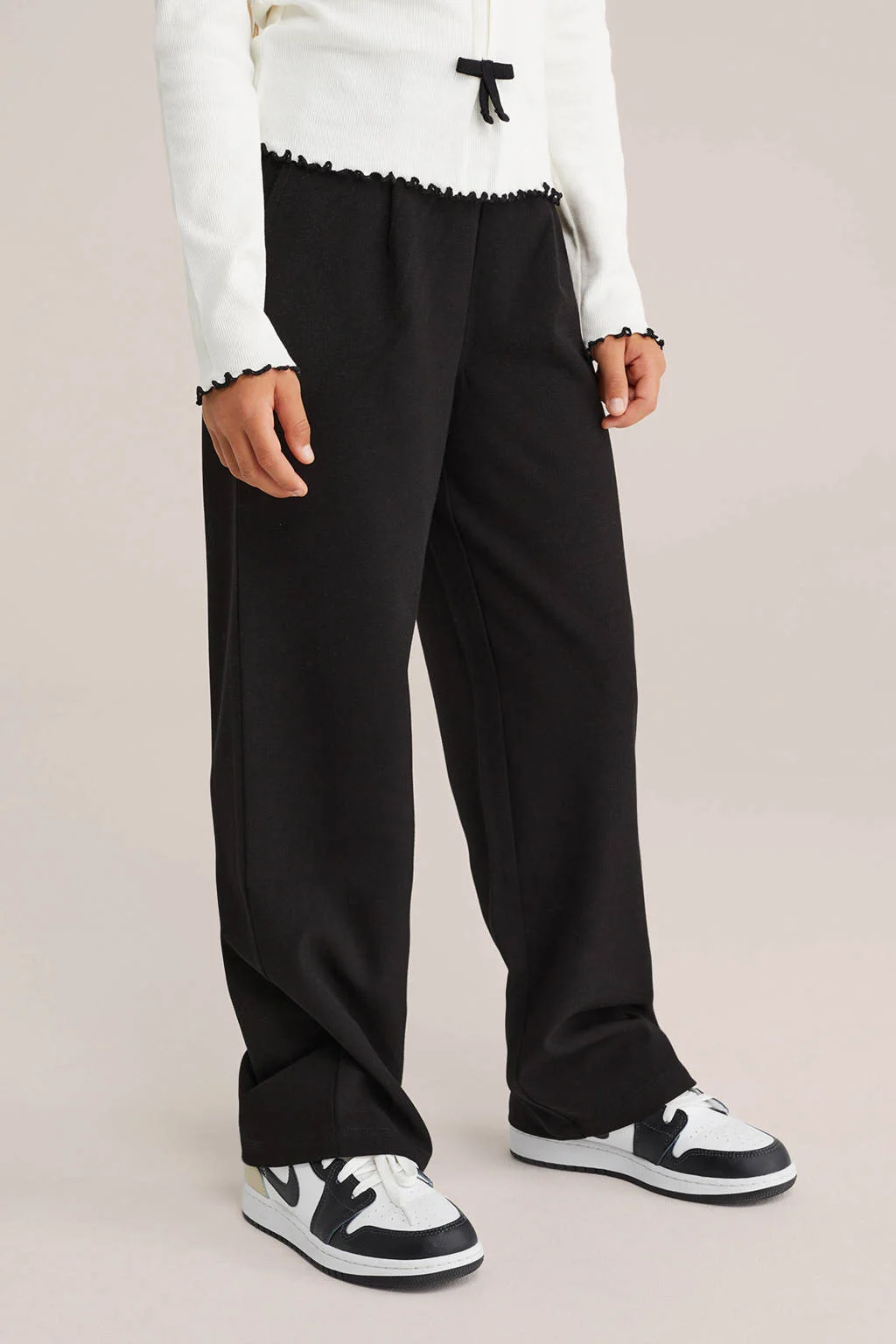 WE Fashion straight pantalon zwart