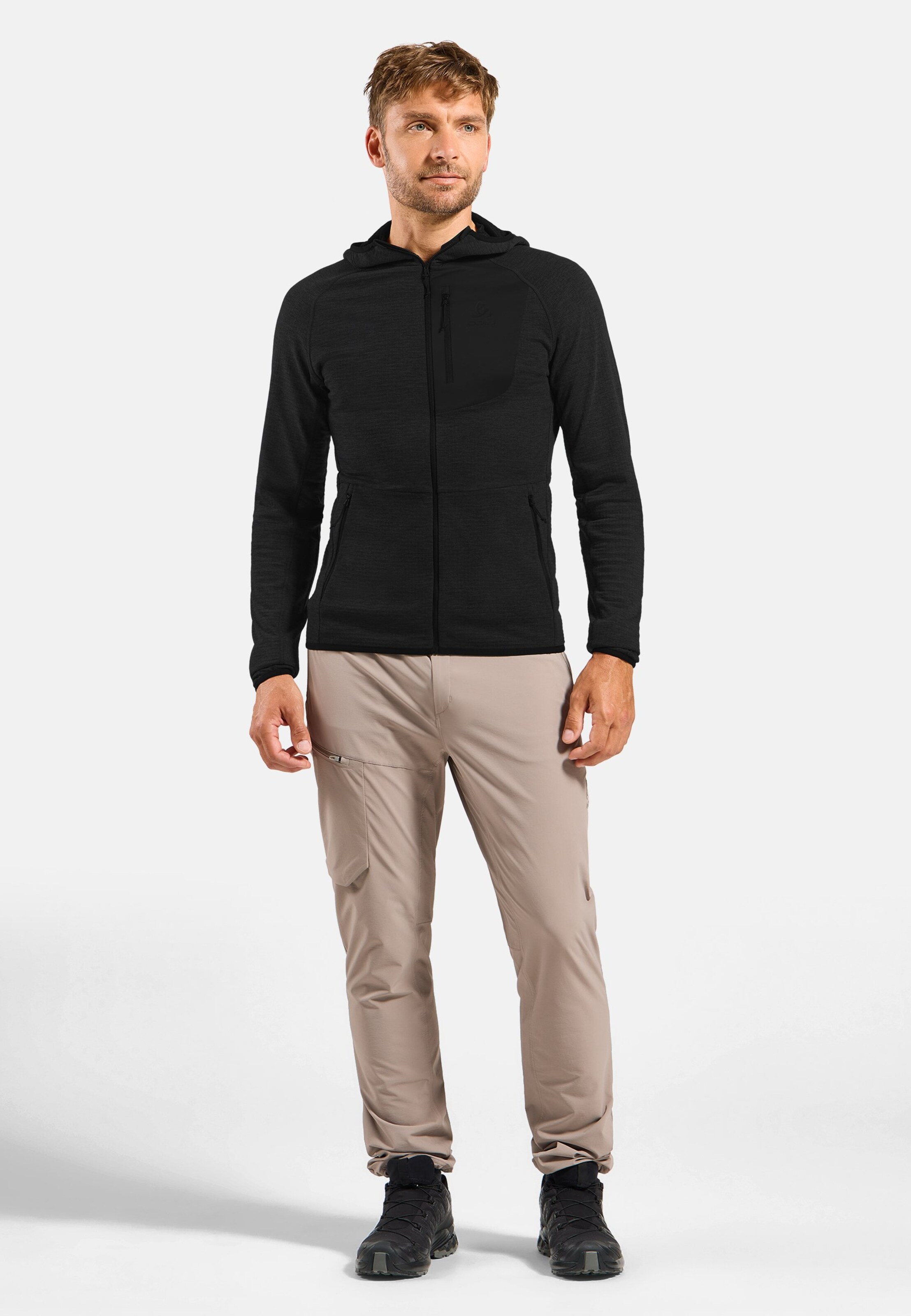 Ascent Mid Layer mit Kapuze und Reissverschluss in black