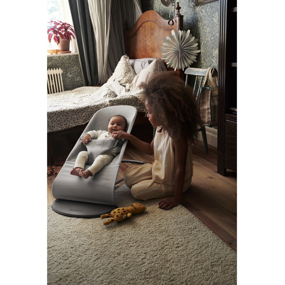 Køb BabyBjörn Light Grey Skråstol Bliss