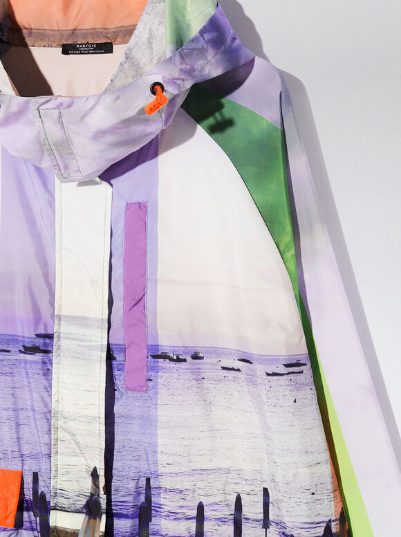 Capa de chuva estampada com capuz - Multicolorida