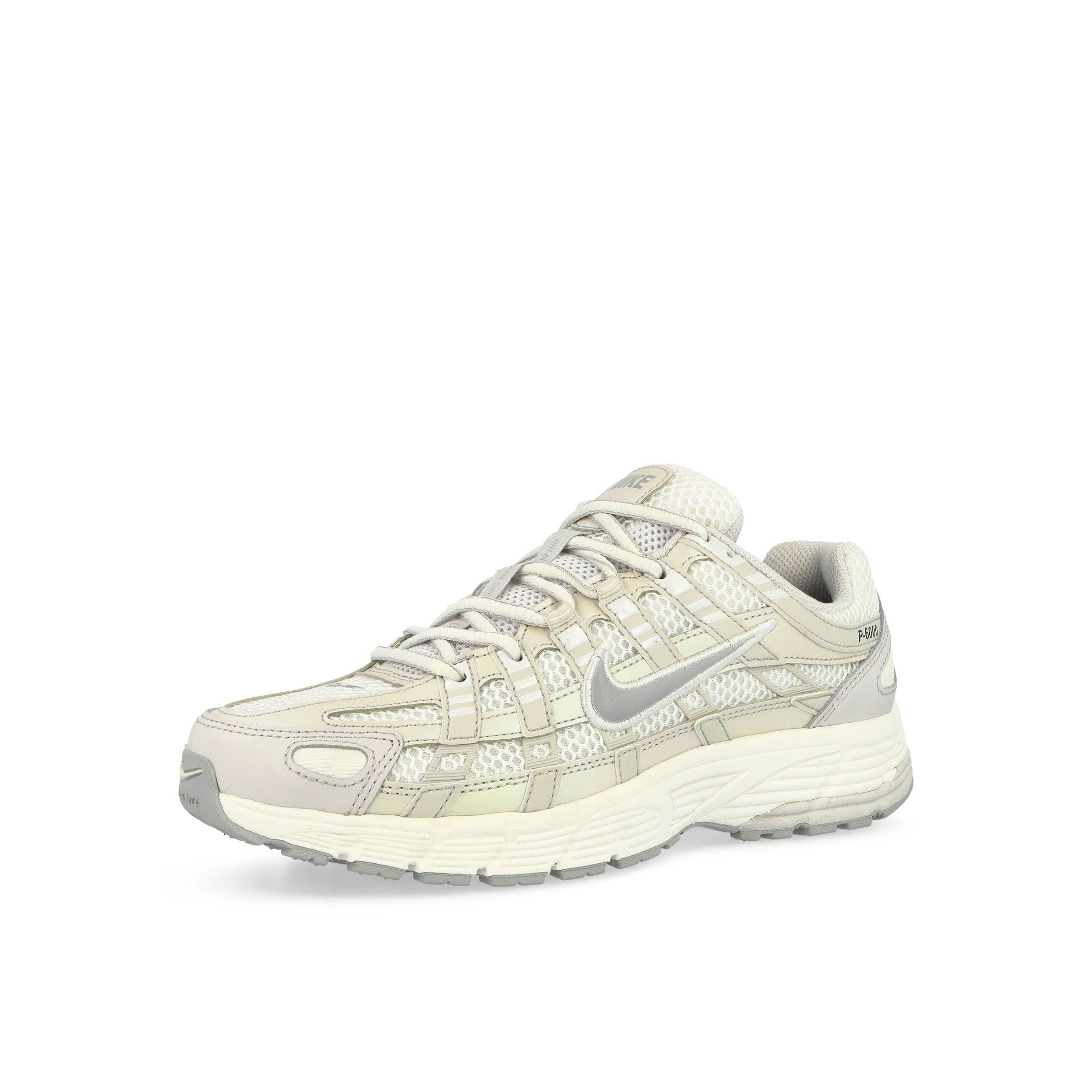 Nike<br>W P-6000