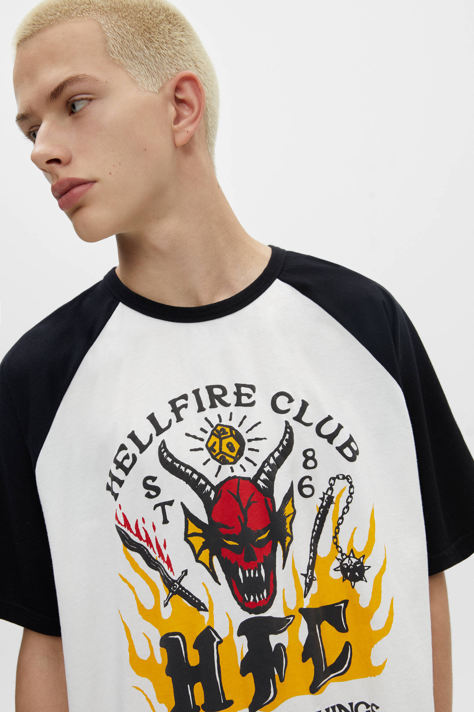 Camiseta de manga curta Stranger Things Hellfire - Branca