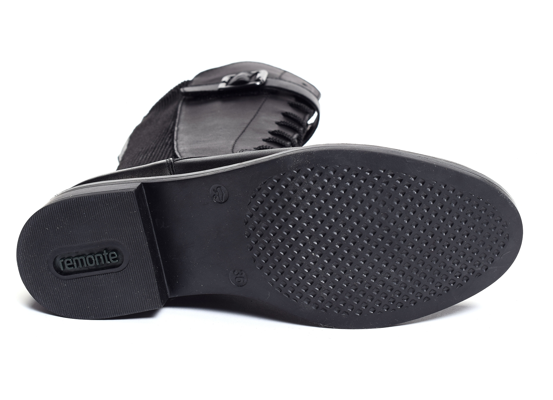 D8381 noir