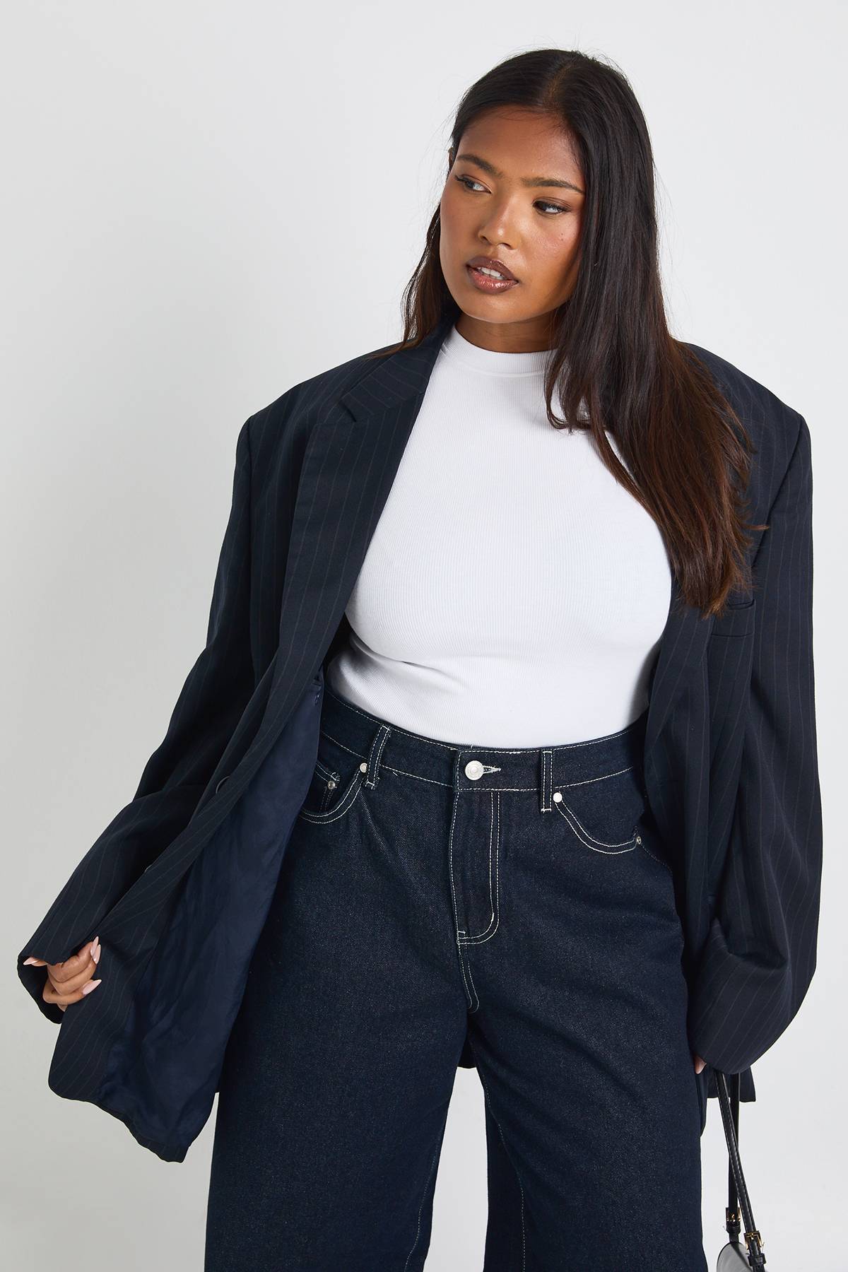 boohoo Top Ajusté Côtelé À Manches Courtes Coupe Longue Plus Basic