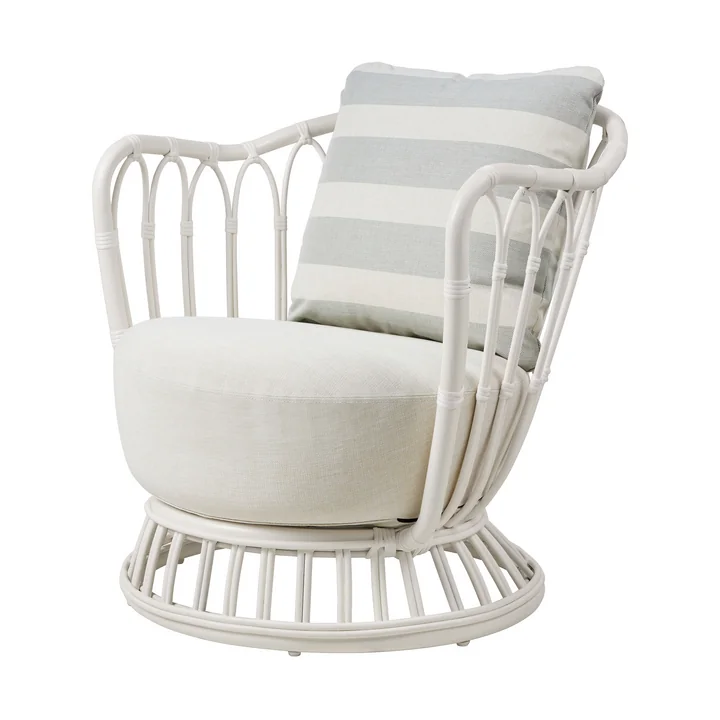 Gubi - Grace Outdoor Lounge Chair, alabaster white / weiss (Leslie 006) / stripe (Leslie 020)